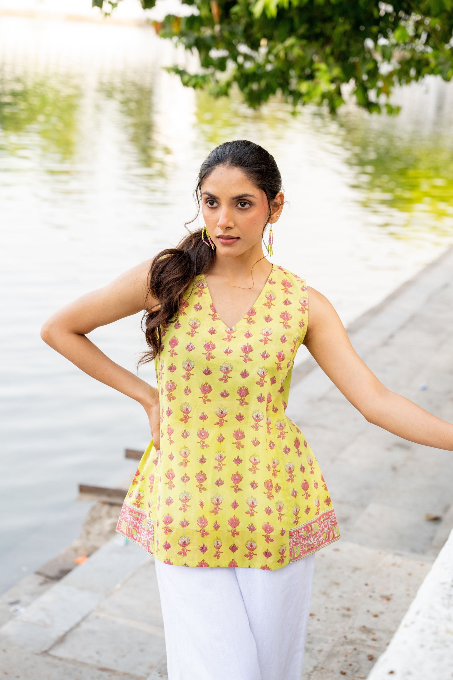 Sleeveless Block Print V-Neck Top in Lime – Secret Garden