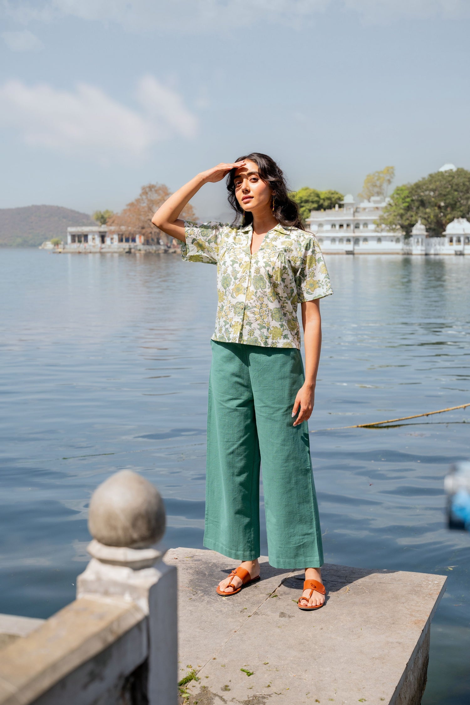 Mul Cotton Collared V-Neck Button-Down Shirt – Secret Garden