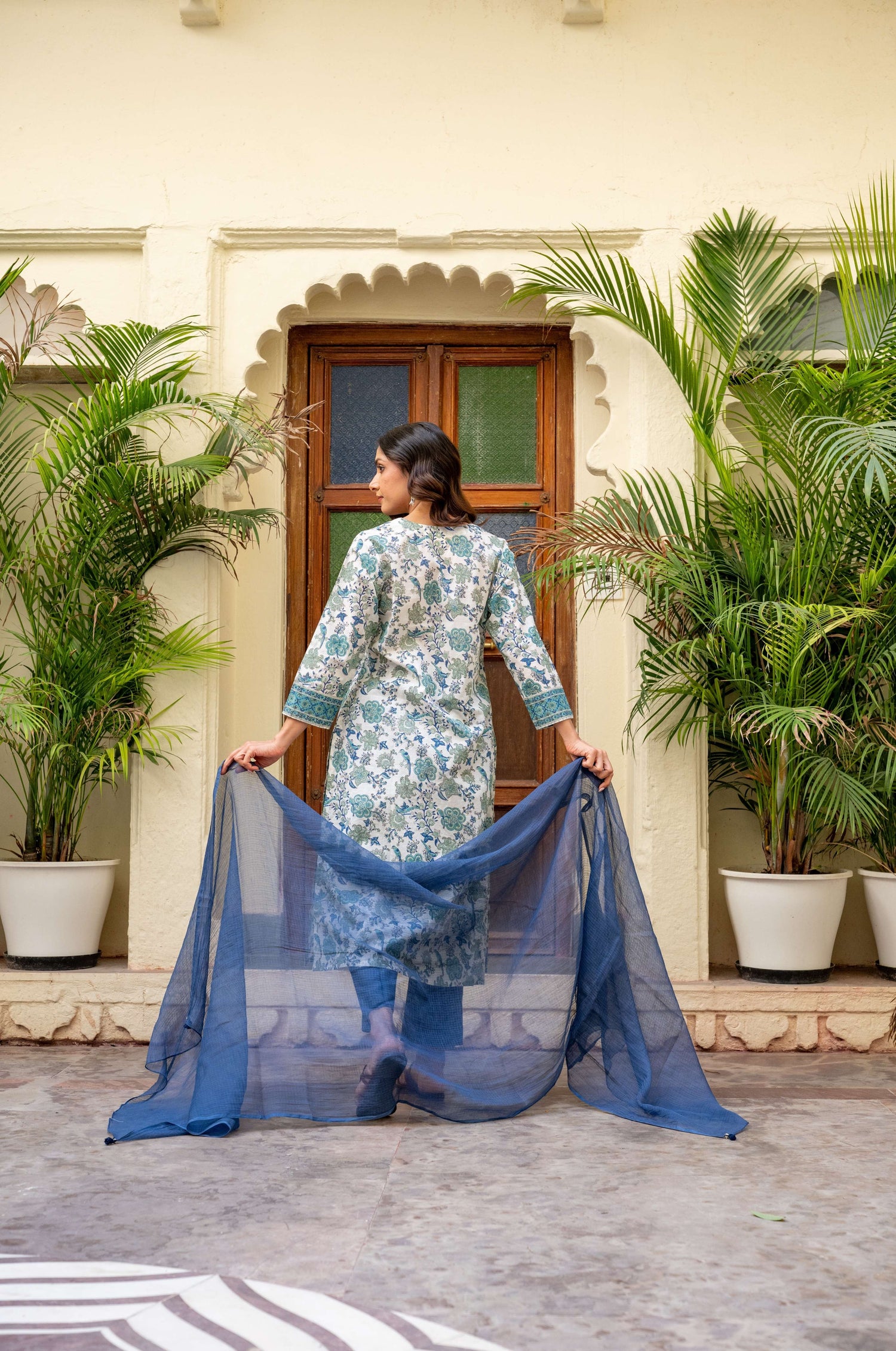 Turquoise Blue V-Neck Mul Cotton 3/4 Sleeve Kurta – Secret Garden