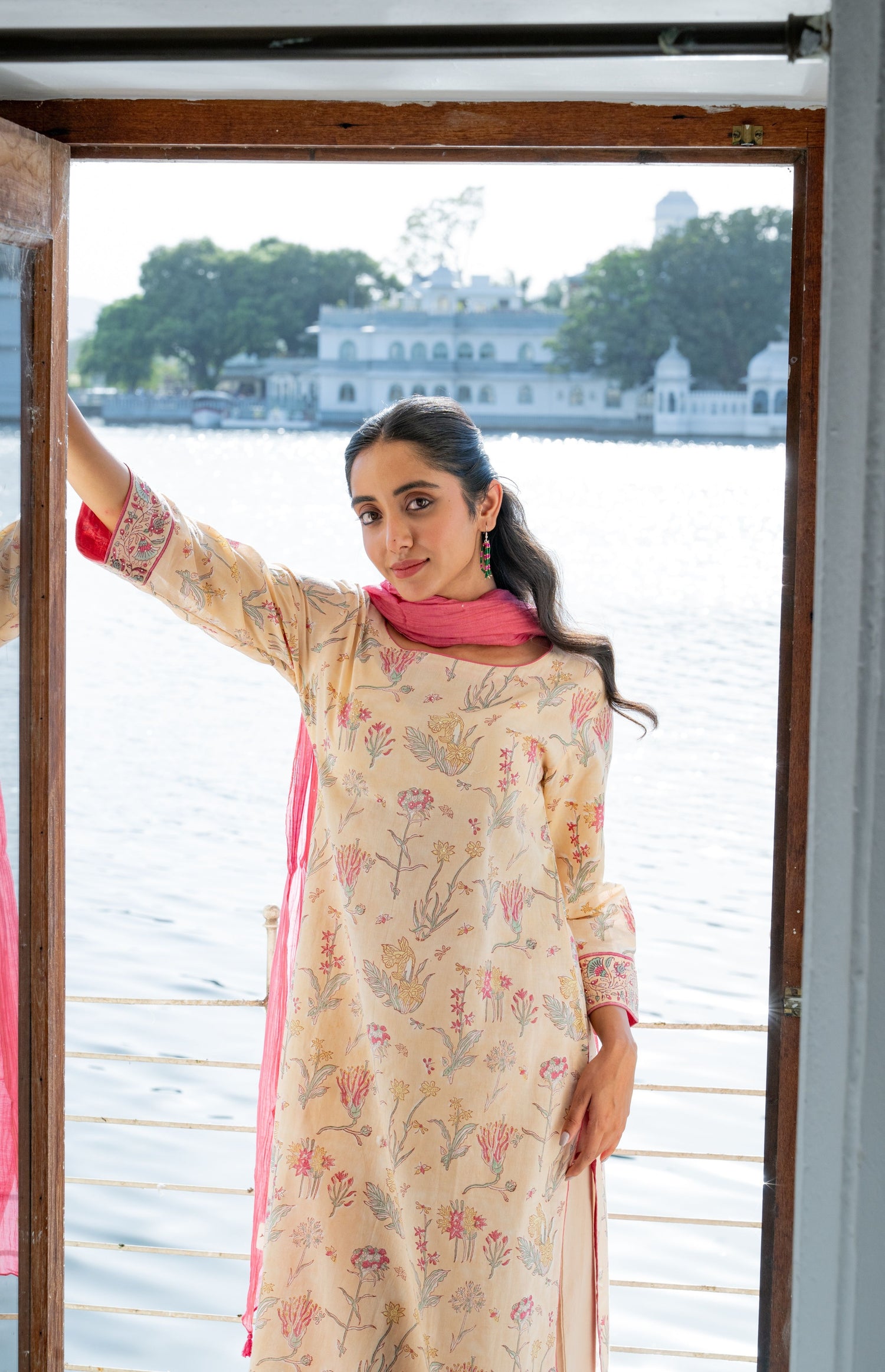 Pink Mul Cotton 3/4 Sleeve Boat Neck Kurta with Bead Detail – Secret Garden