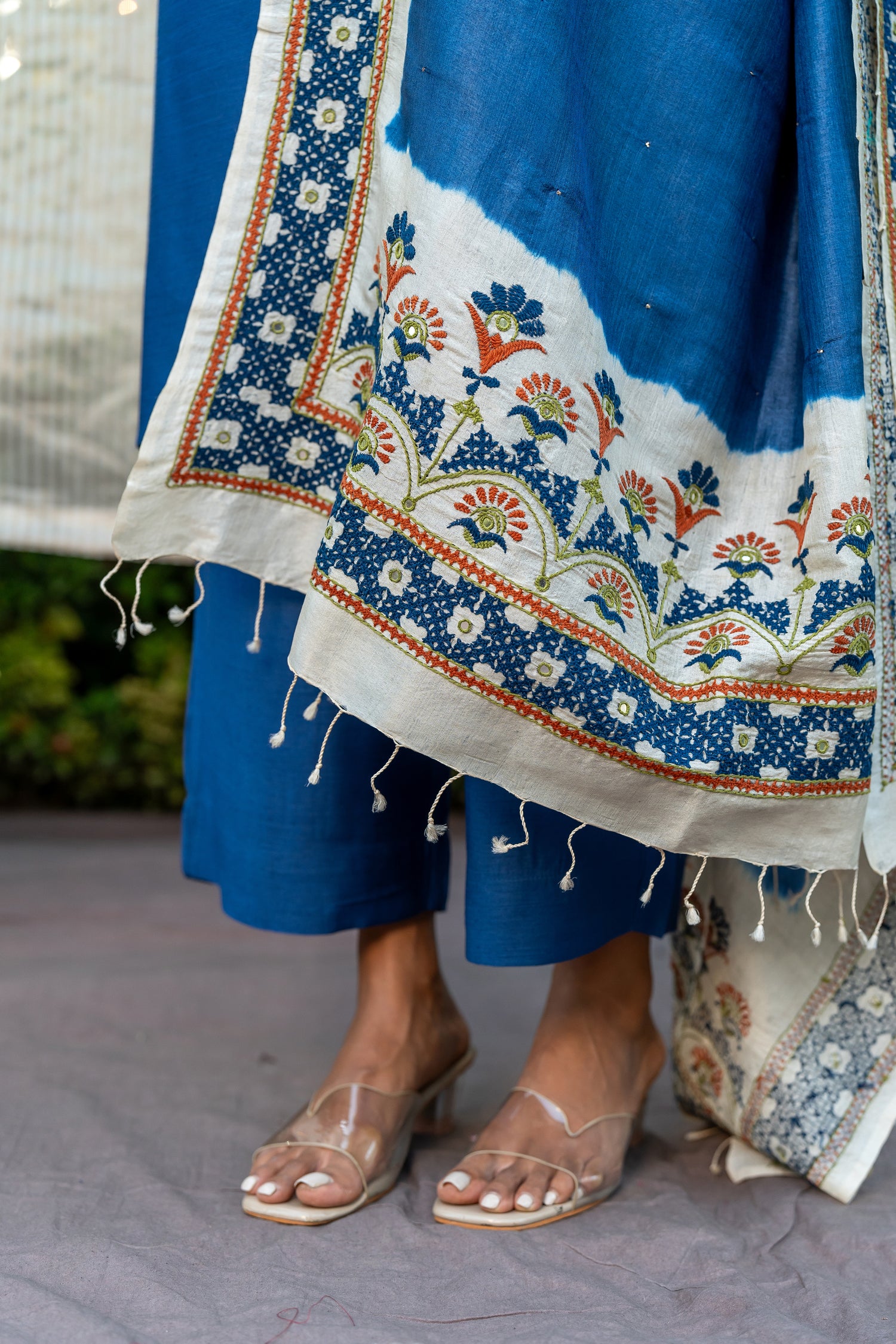 Tasar Silk Hand Embroidered Badla Tie-Dye Dupatta – The Ira by Ray Ethnic