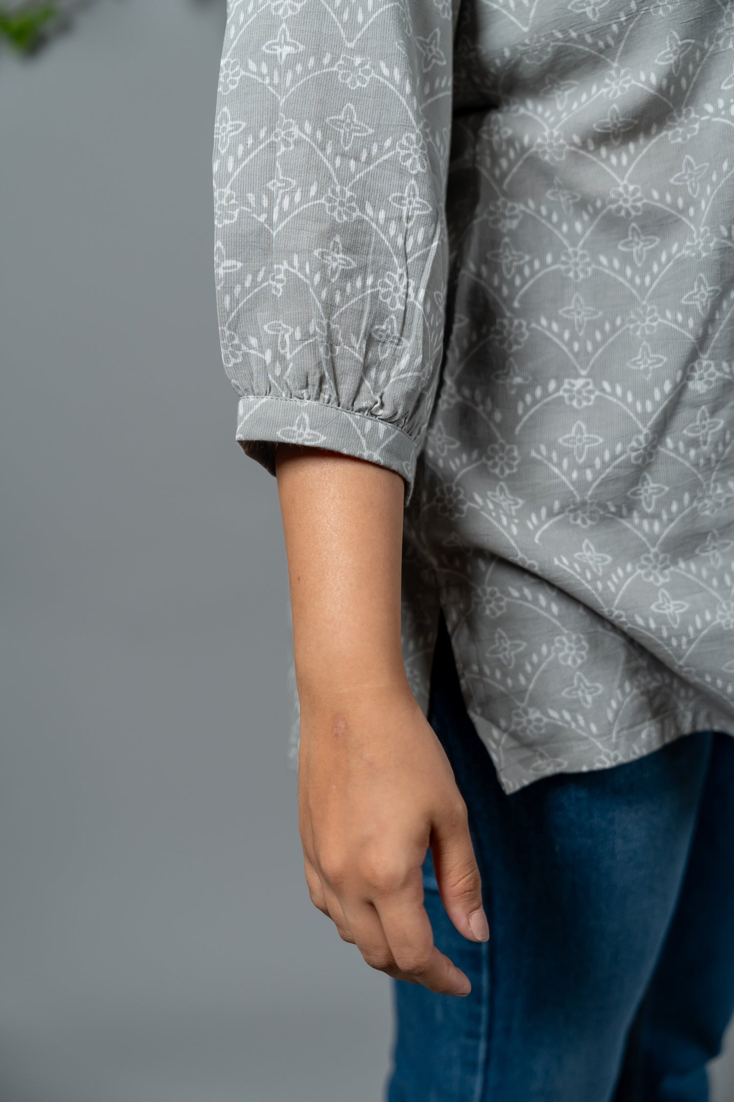 Parat Block Print Mul Cotton Grey Top