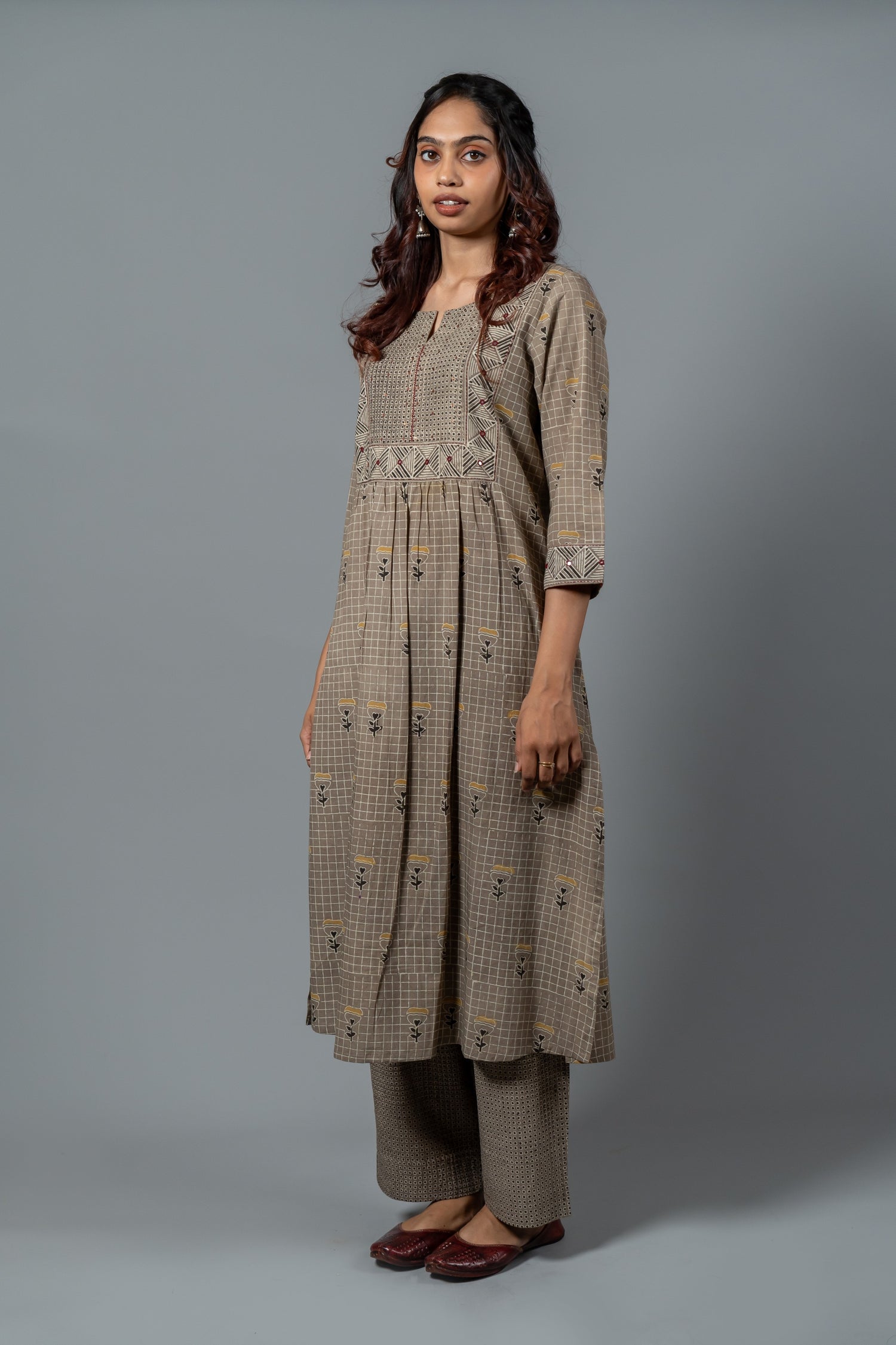 Parat Grid Floral Block Print Mul Cotton Kurta Set of Two