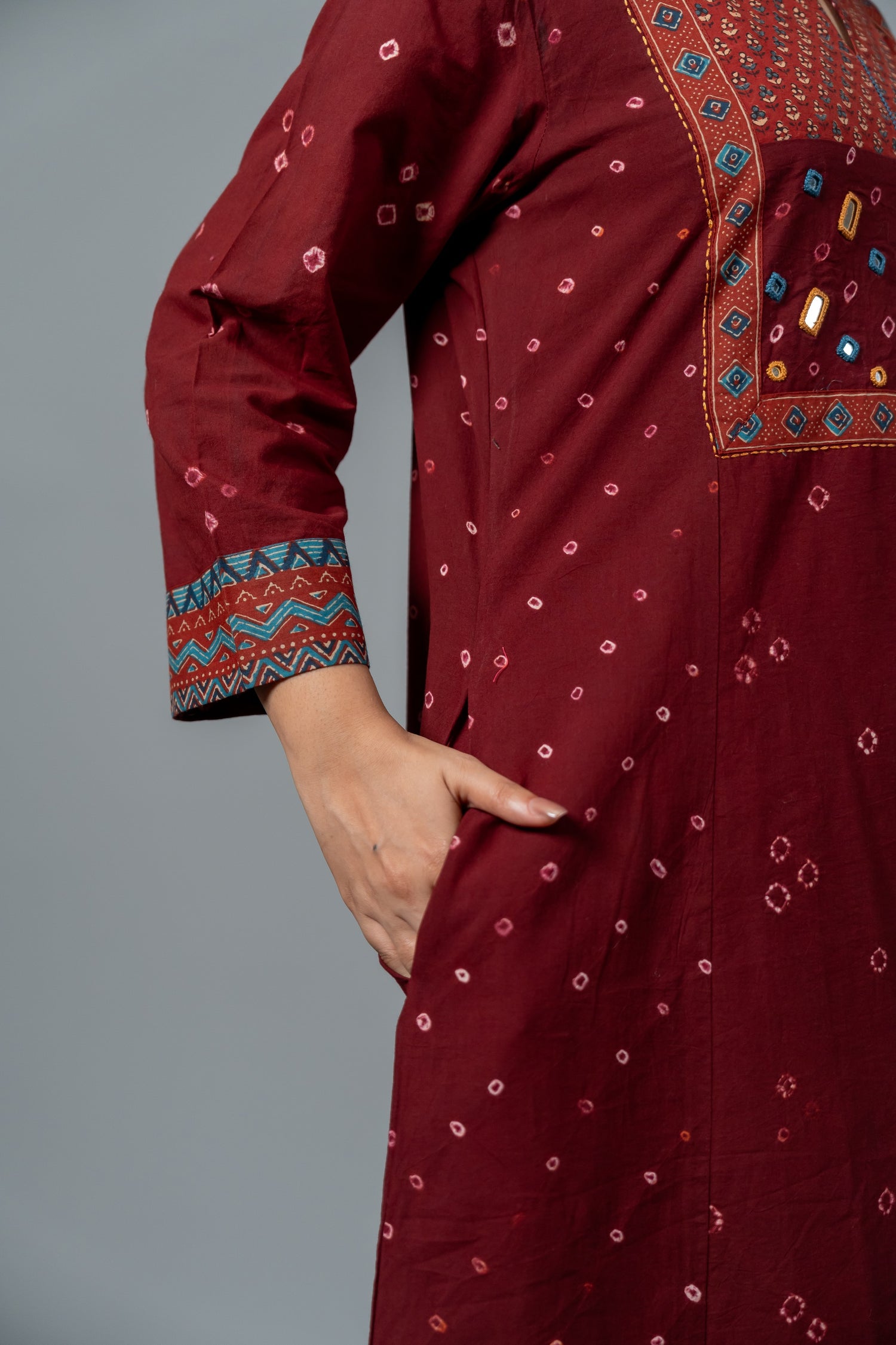 Parat Maroon Bandhani Hand Embroidered Mul Cotton Kurta Set of Two
