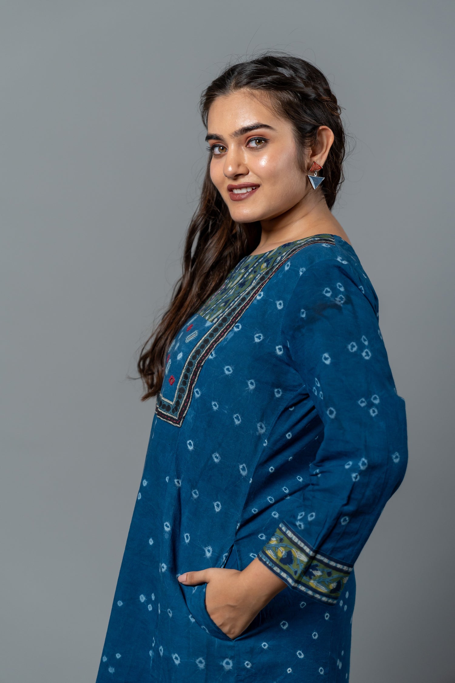 Parat Deep Blue Bandhani Hand Embroidered Mul Cotton Kurta Set of Two