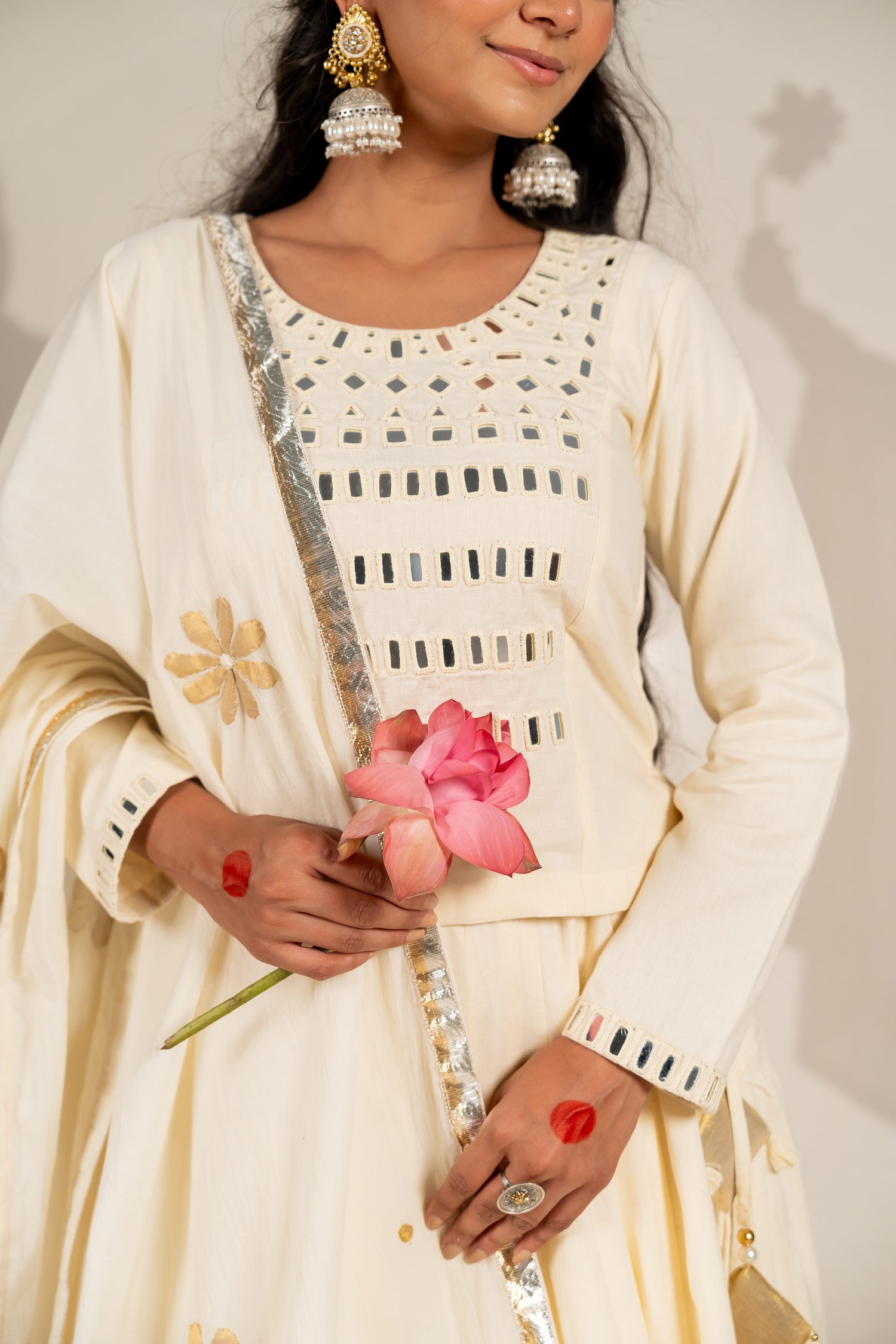 Mulmul Cotton Dupatta Applique Work in Off-White– NavRas
