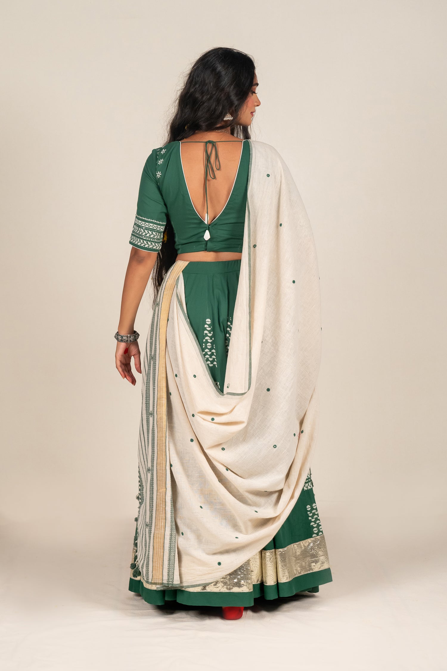 Handloom Kala Cotton Dupatta in Green – NavRas