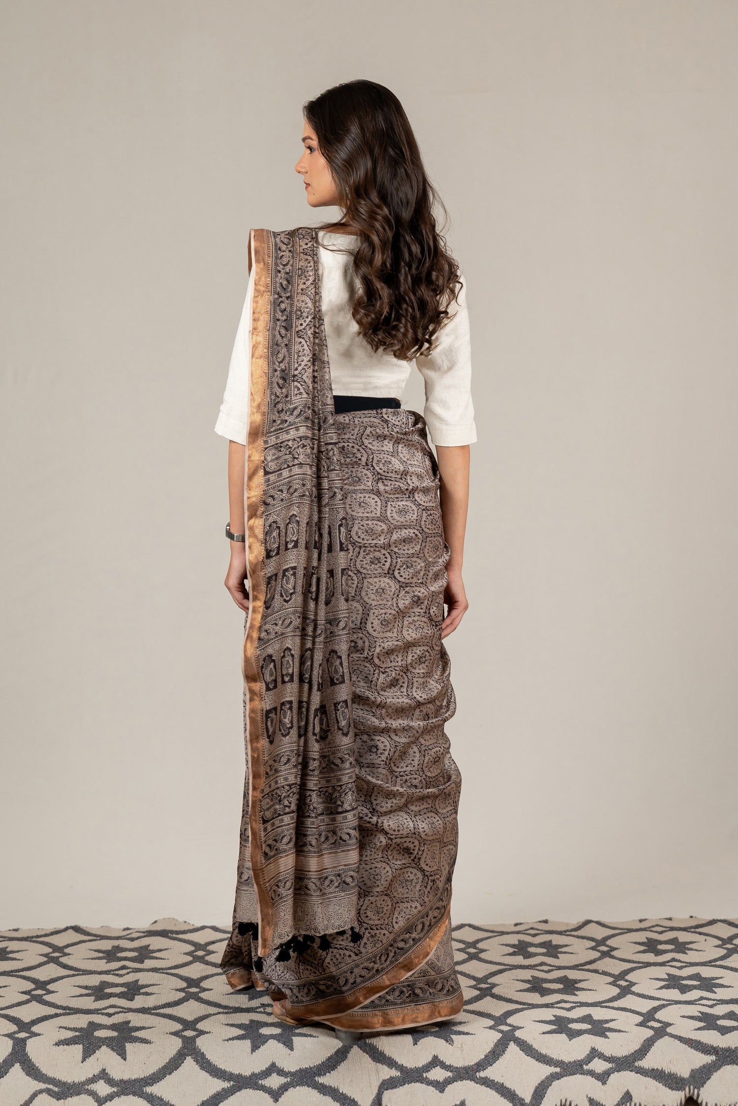 Mul Chanderi Kalamkari Saree in Beige Kashish – Sama