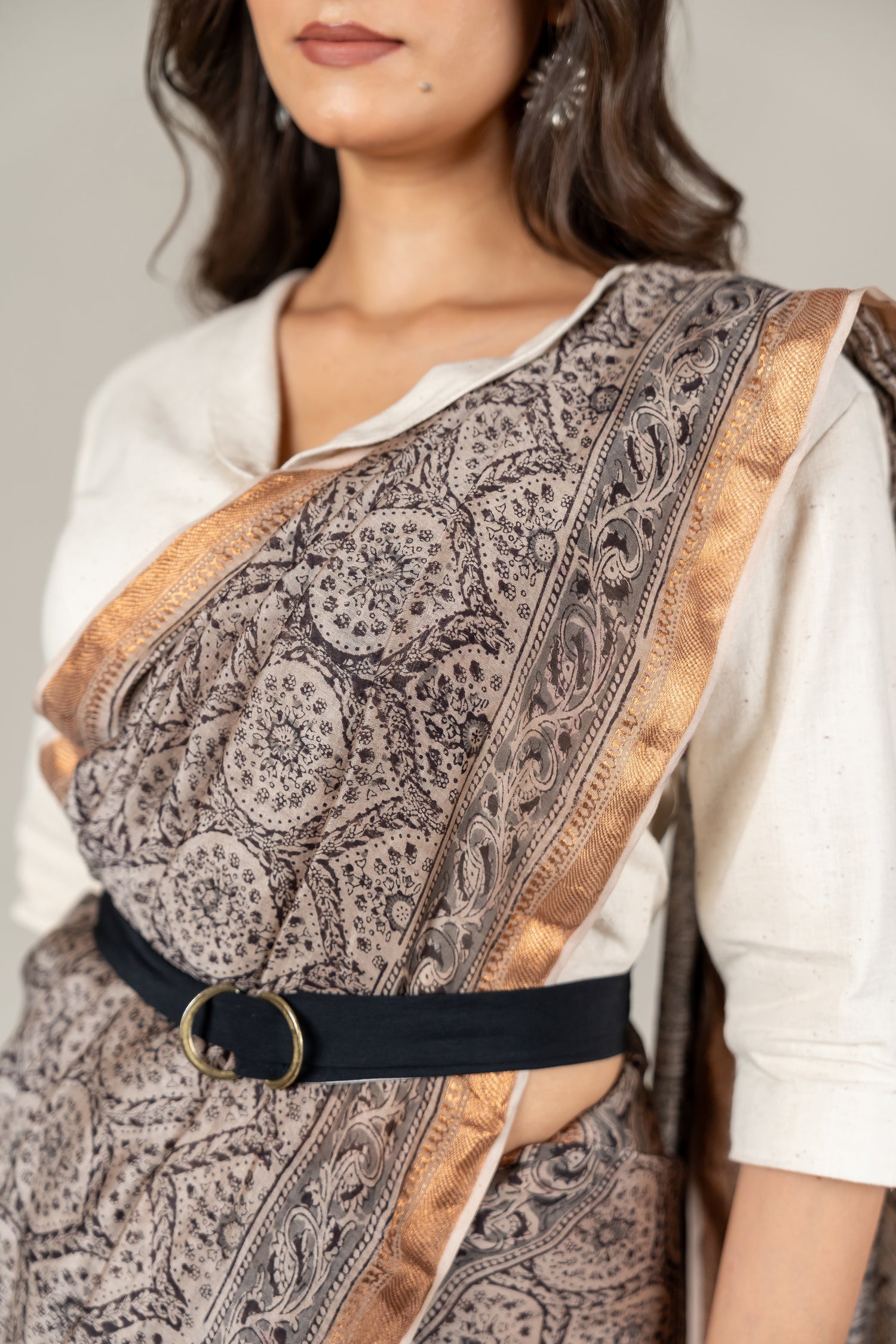 Mul Chanderi Kalamkari Saree in Beige Kashish – Sama