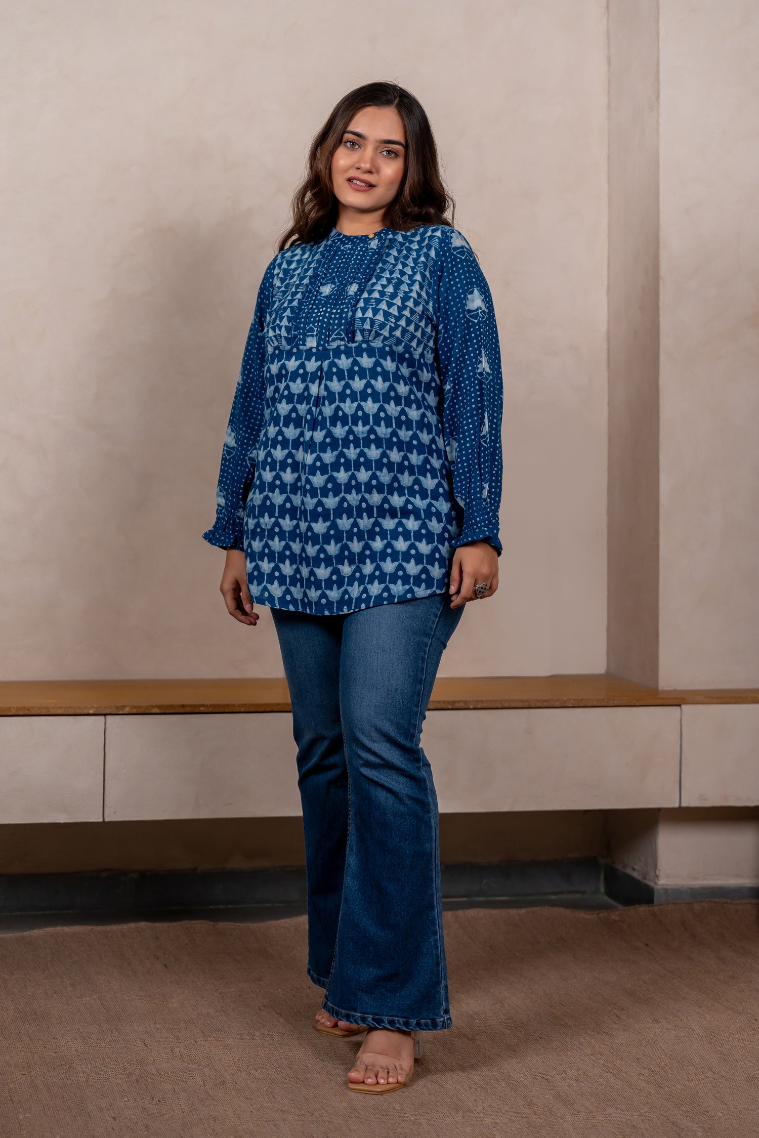 Indigo Dabu Top with Shirred Sleeves – Sutra
