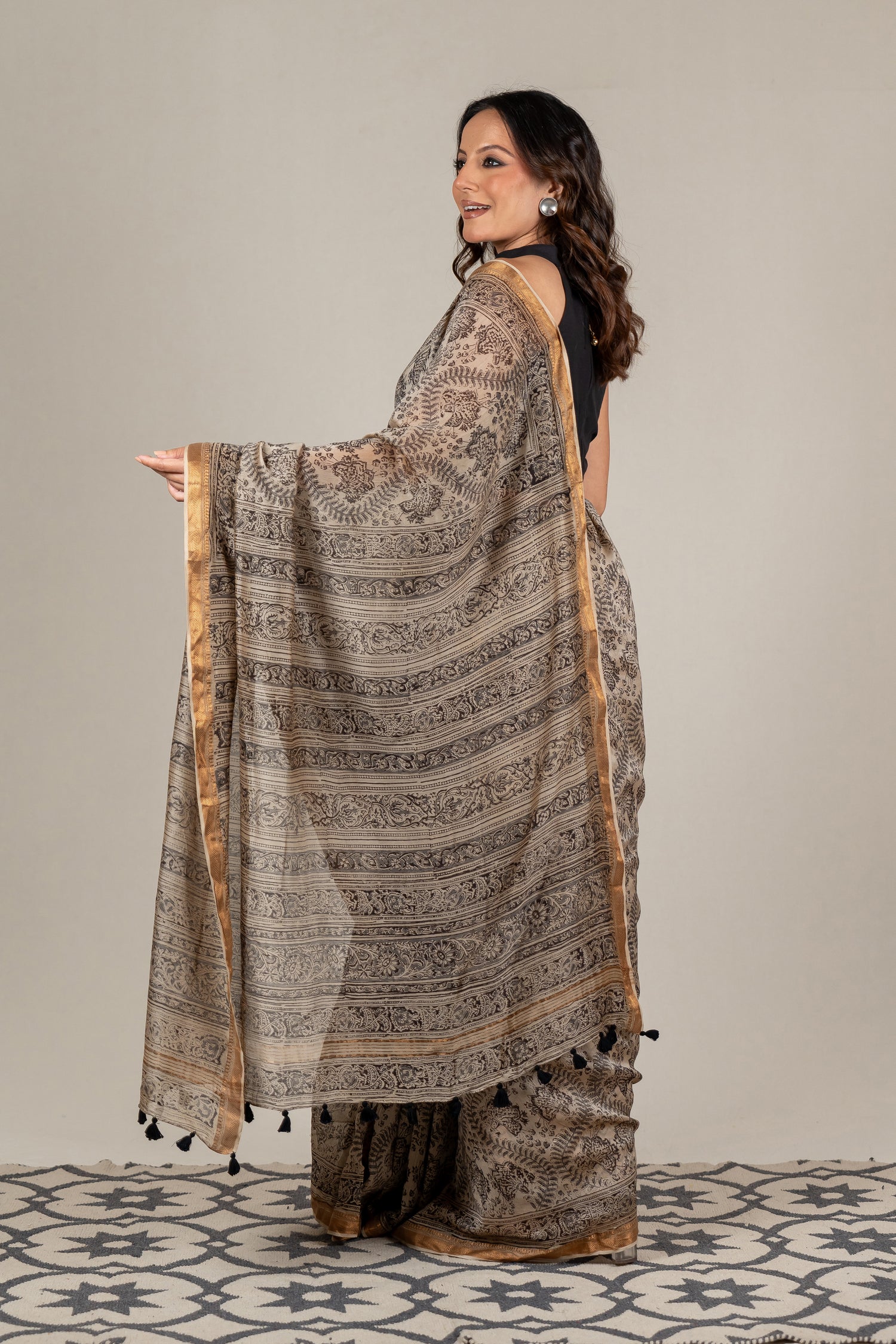 Mul Chanderi Golden Border Kalamkari Saree in Beige Kashish – Sama