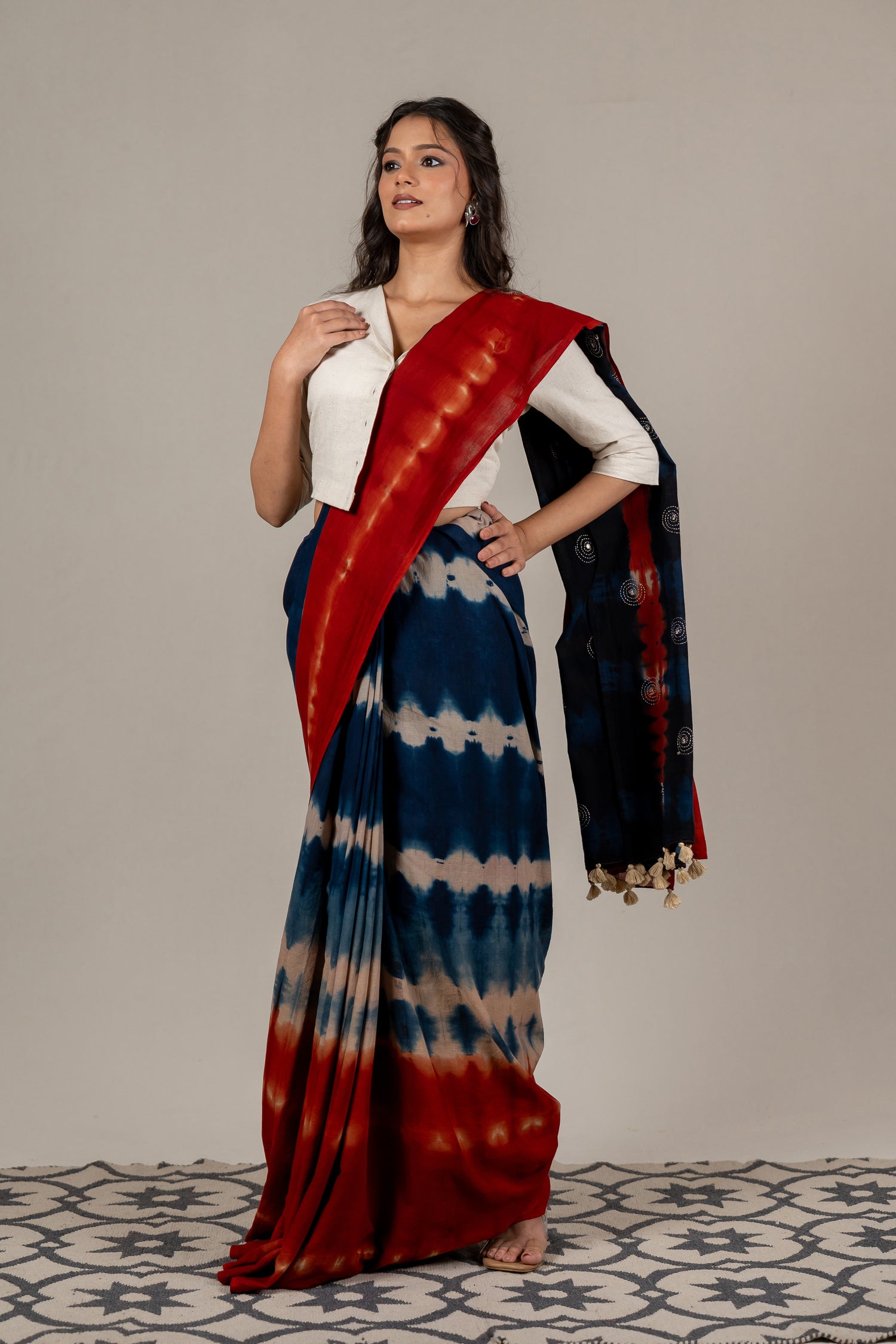 Hand-Tied Shibori Saree in Rustic Red and Indigo – Sama