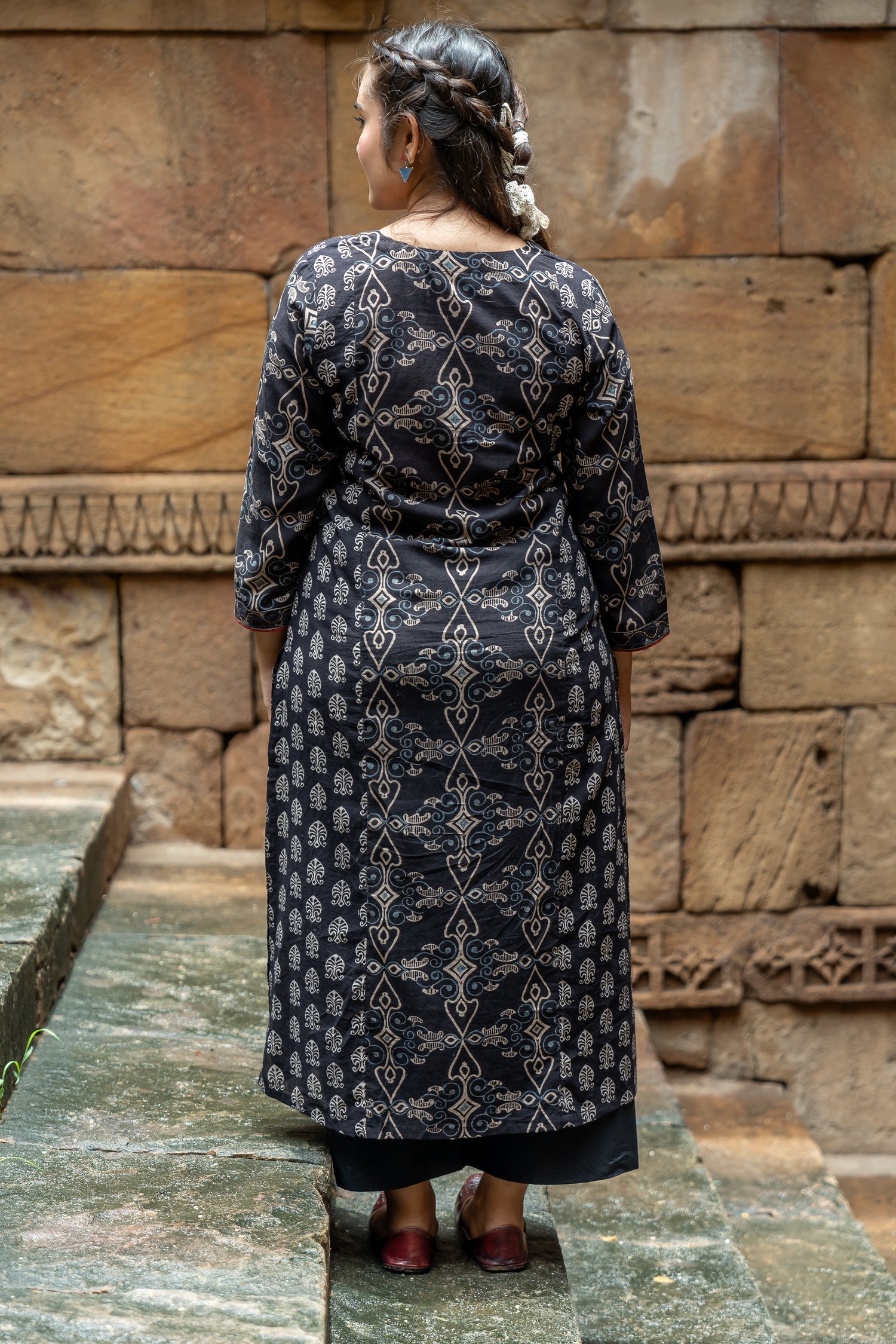 Ray Ethnic Mull Cotton Block Print Kurta in Black from Ekatra