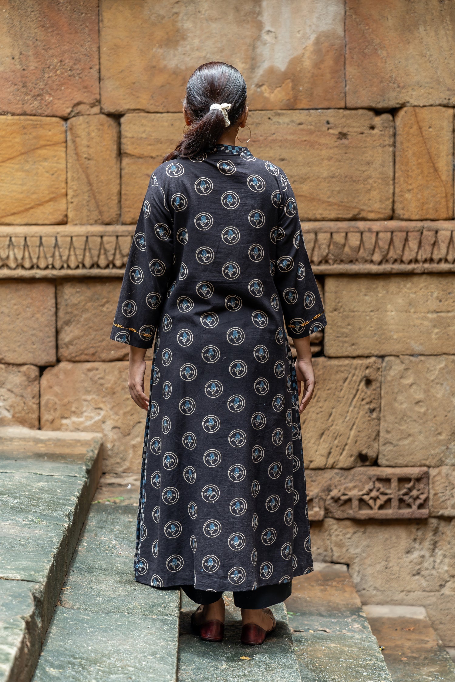 Ray Ethnic Ekatra Contrast Block Print Mull Cotton Kurta in Black