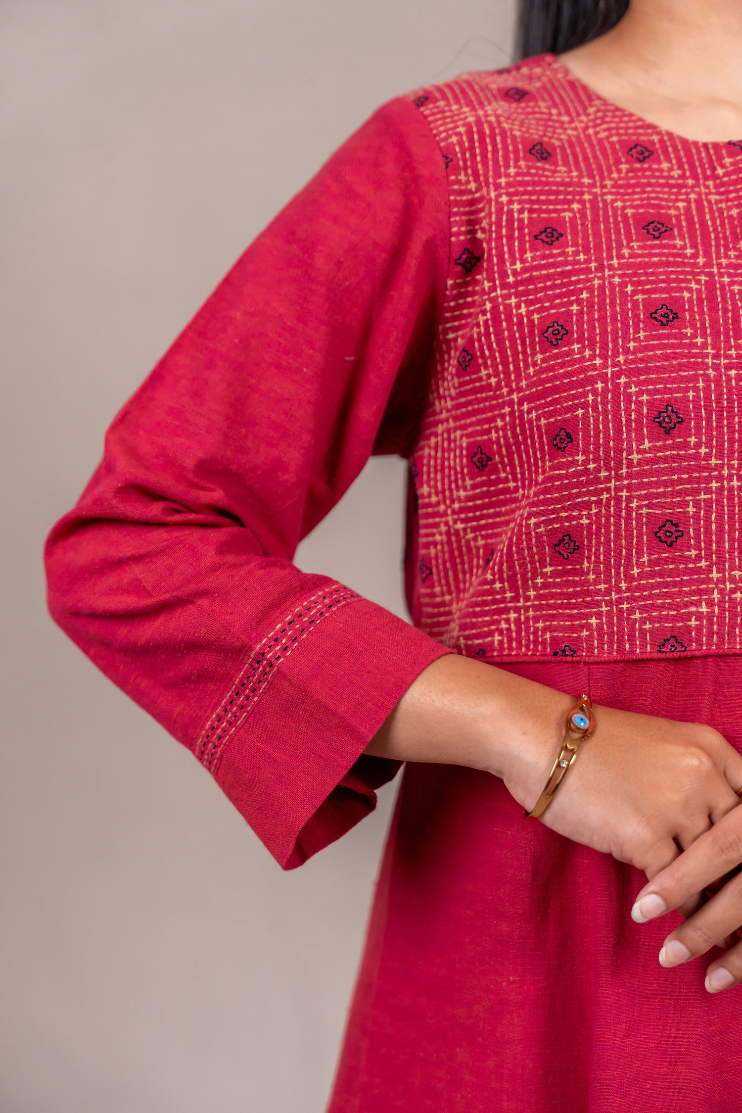 Handcrafted Kasuti Embroidered Dress in Maroon Rani – Sutra