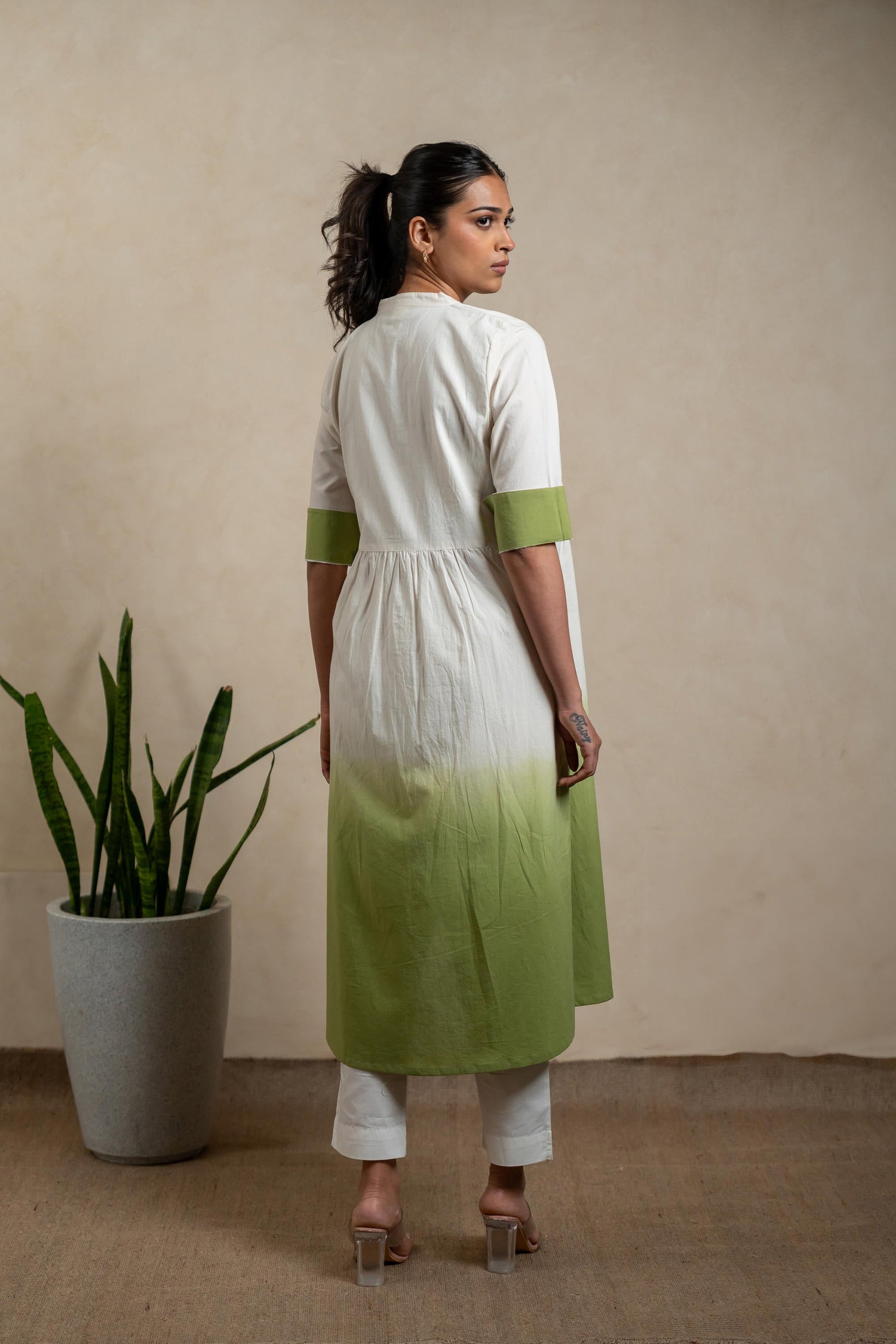 Aabha Light Green Tie-Dye GreenCotton Kurta | Ray-ethnic