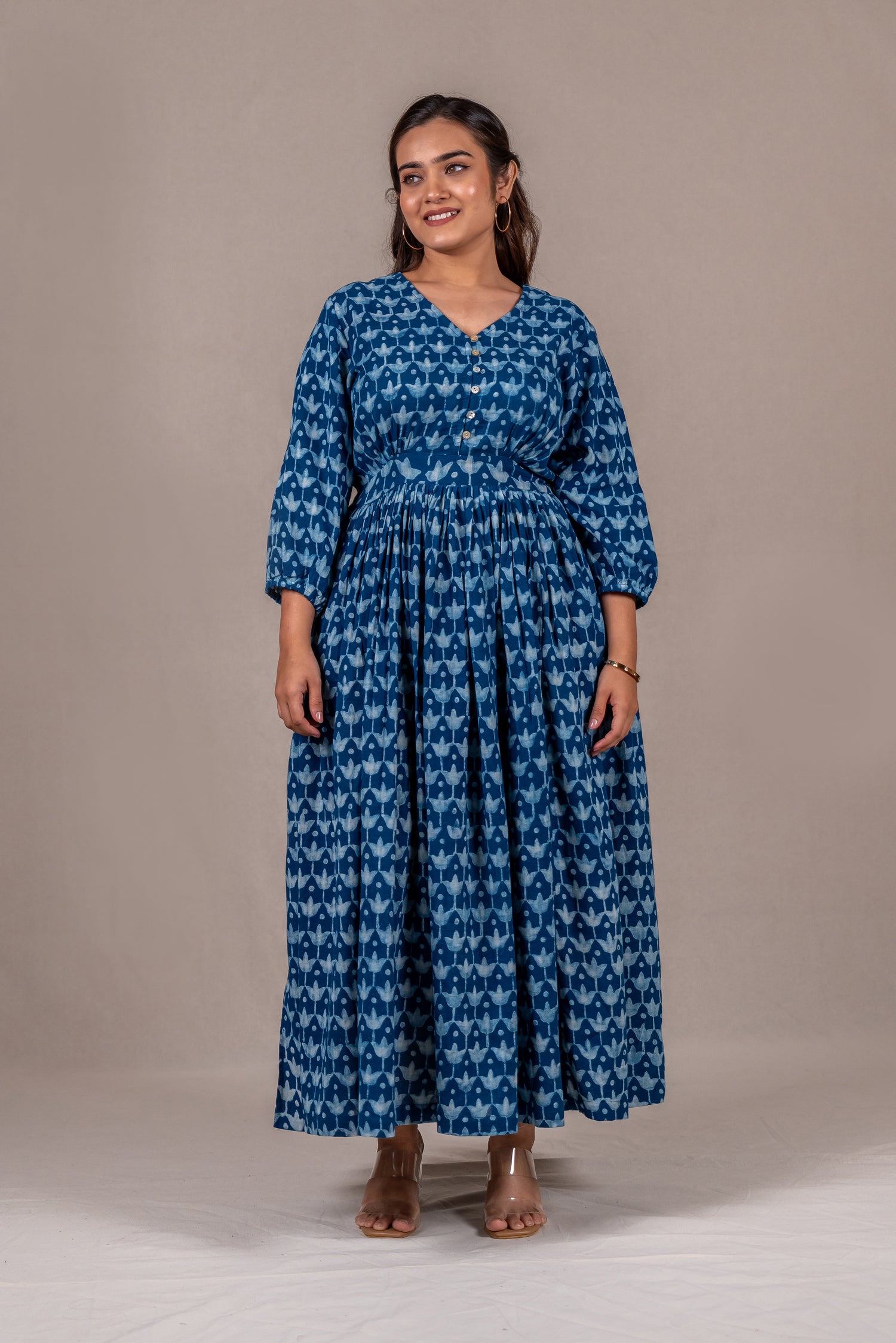 Handcrafted Indigo Dabu Dress with Three-Leaf Print – Sutra