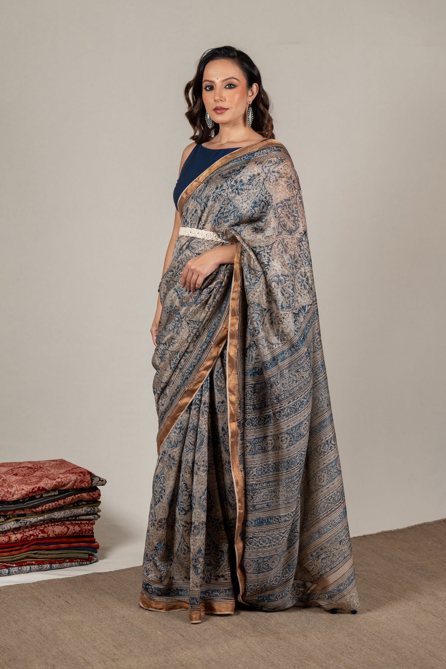 Mul Chanderi Kalamkari Block Printed Saree in Beige Indigo – Sama