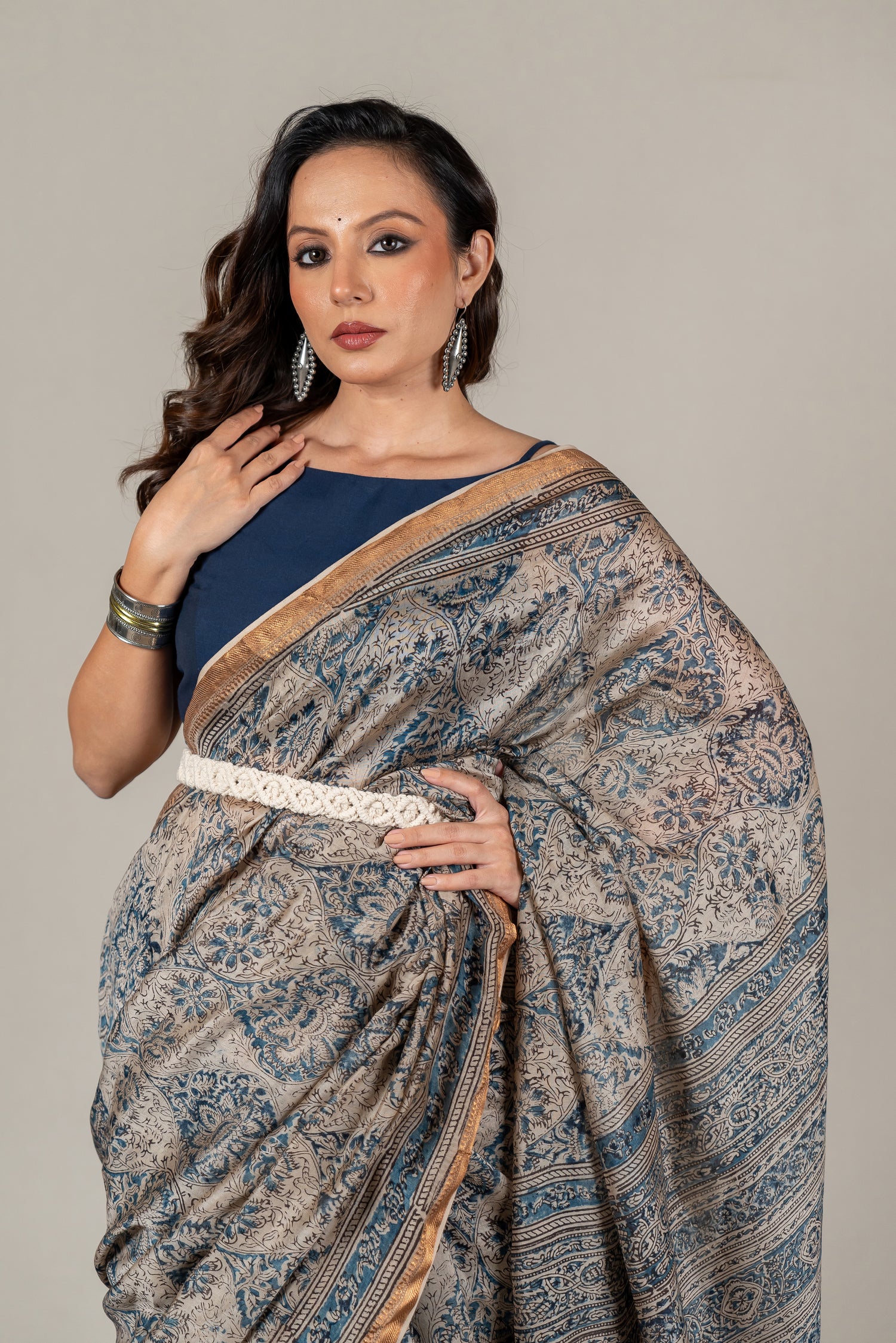 Mul Chanderi Kalamkari Block Printed Saree in Beige Indigo – Sama