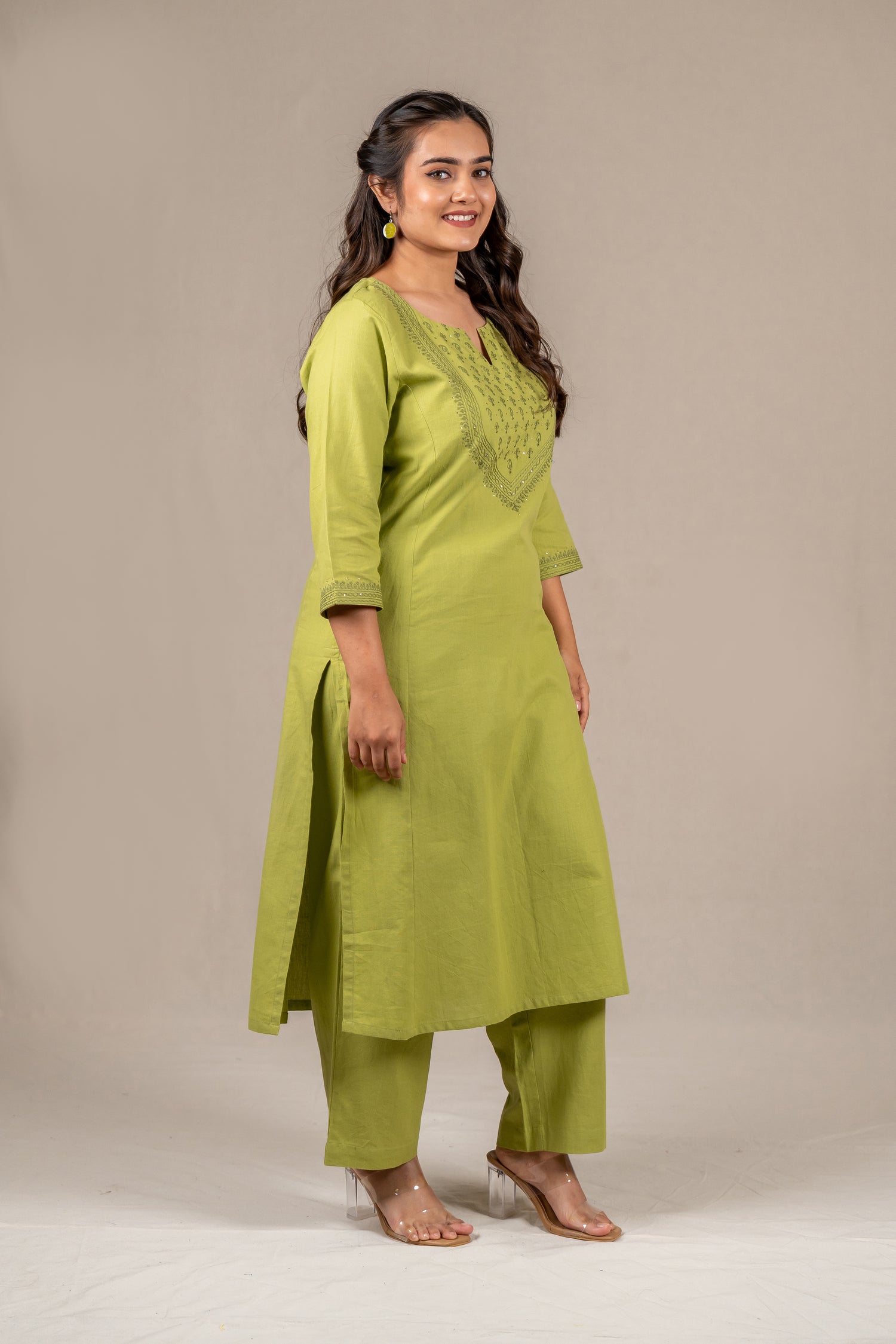 Light Green Ari Embroidered Kurta Set – Sutra