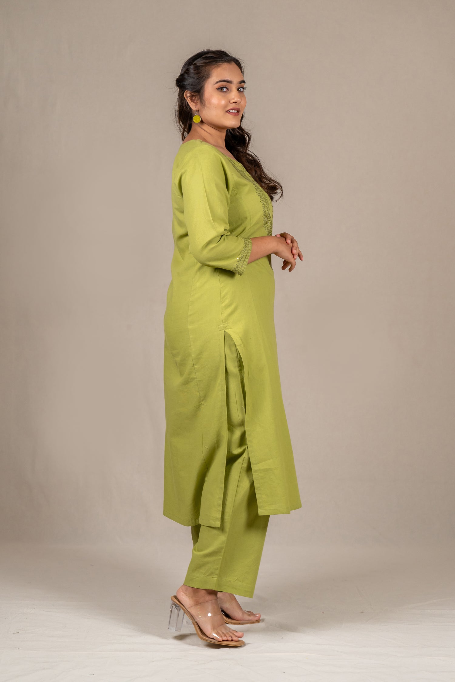 Light Green Ari Embroidered Kurta Set – Sutra