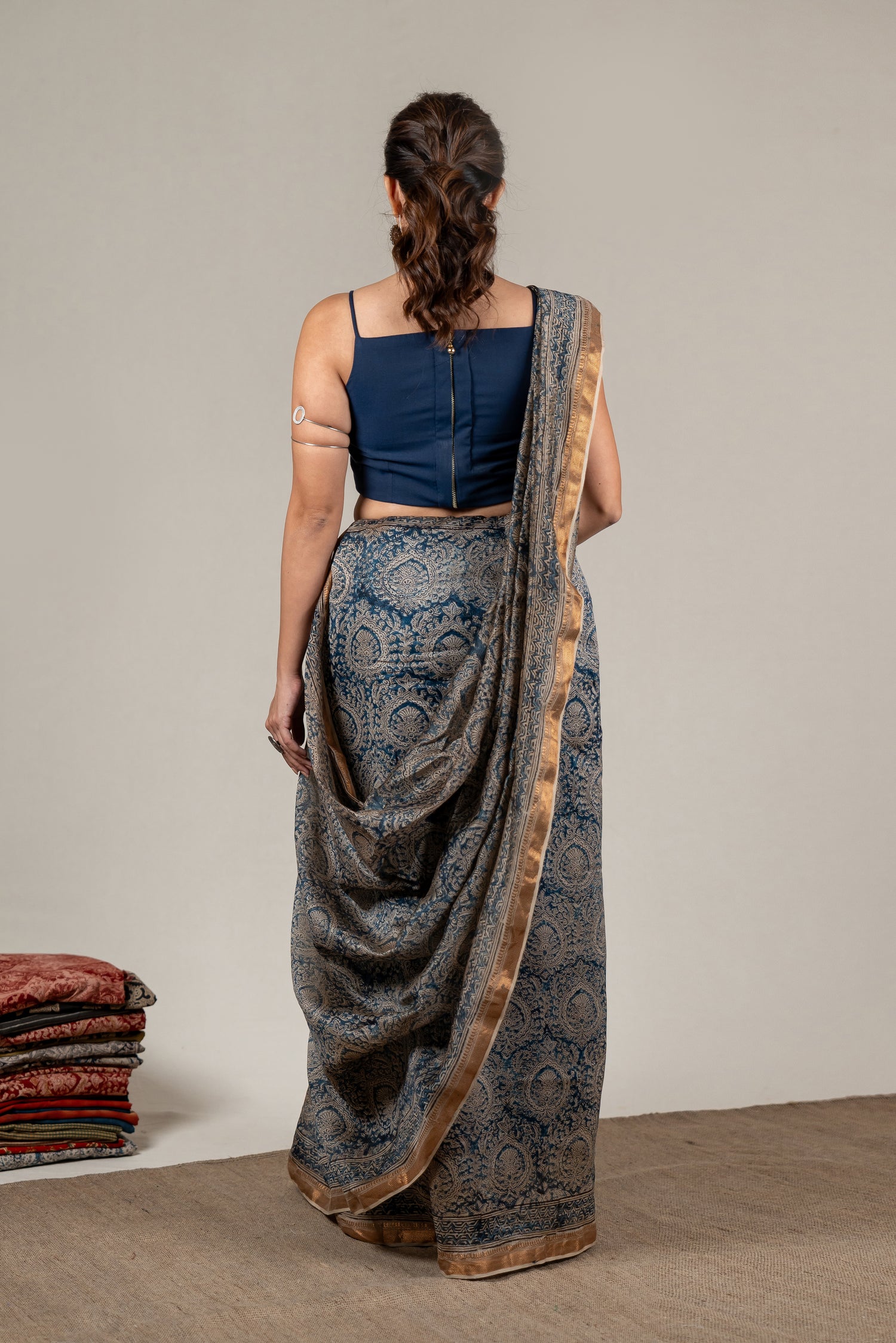 Mul Chanderi Kalamkari Block Printed Saree in Beige Indigo – Sama