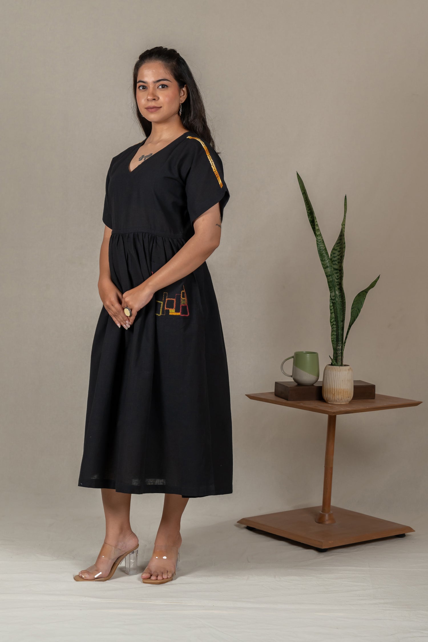 Hand Embroidered Handloom Cotton Dress with Kimono Sleeves in Black – Suchi