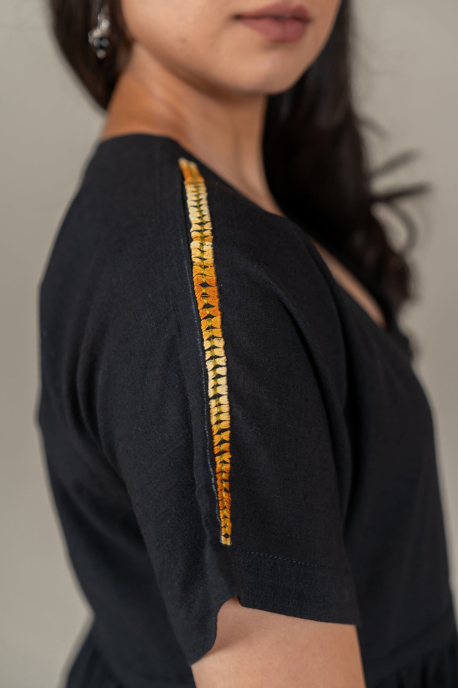 Hand Embroidered Handloom Cotton Dress with Kimono Sleeves in Black – Suchi
