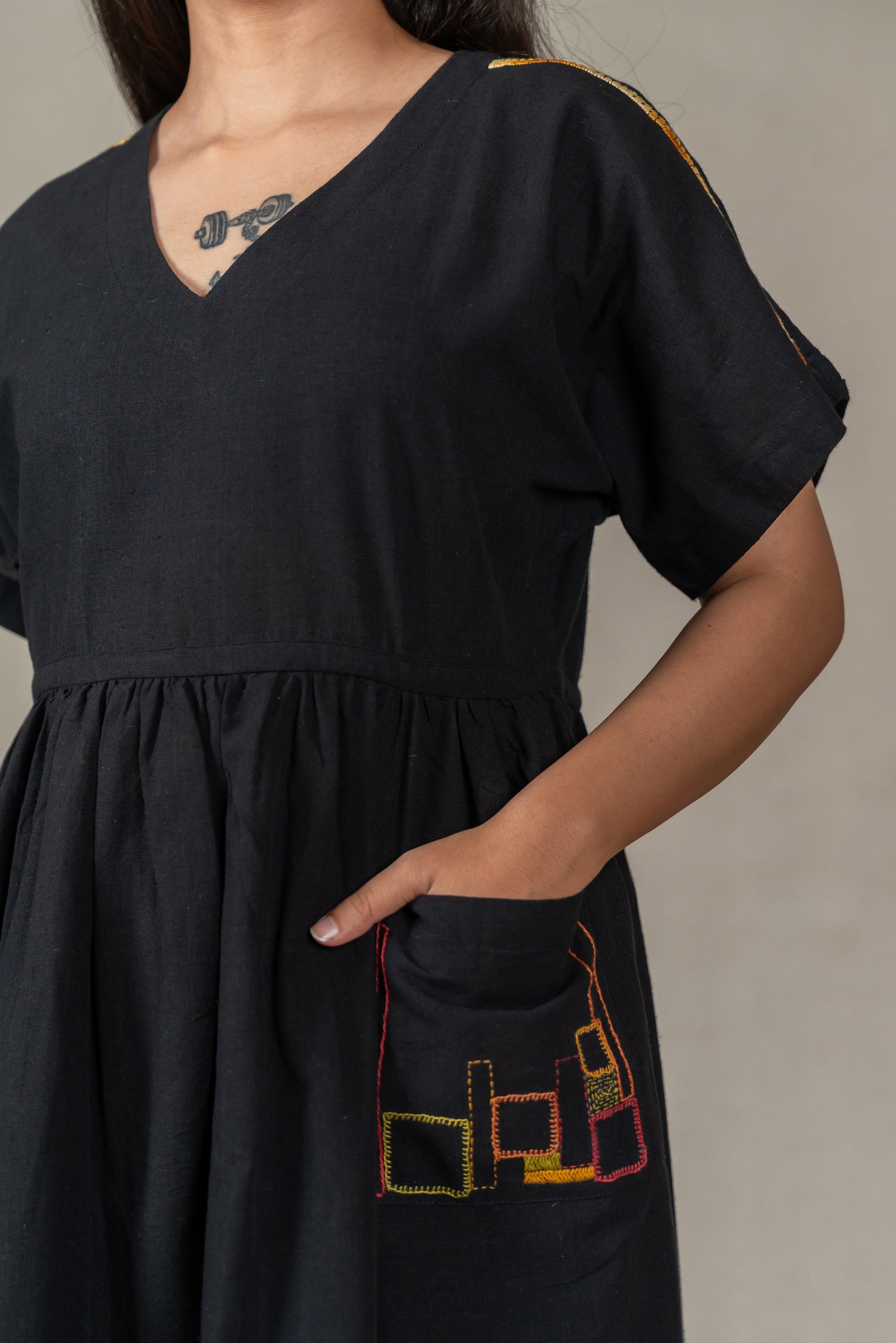 Hand Embroidered Handloom Cotton Dress with Kimono Sleeves in Black – Suchi