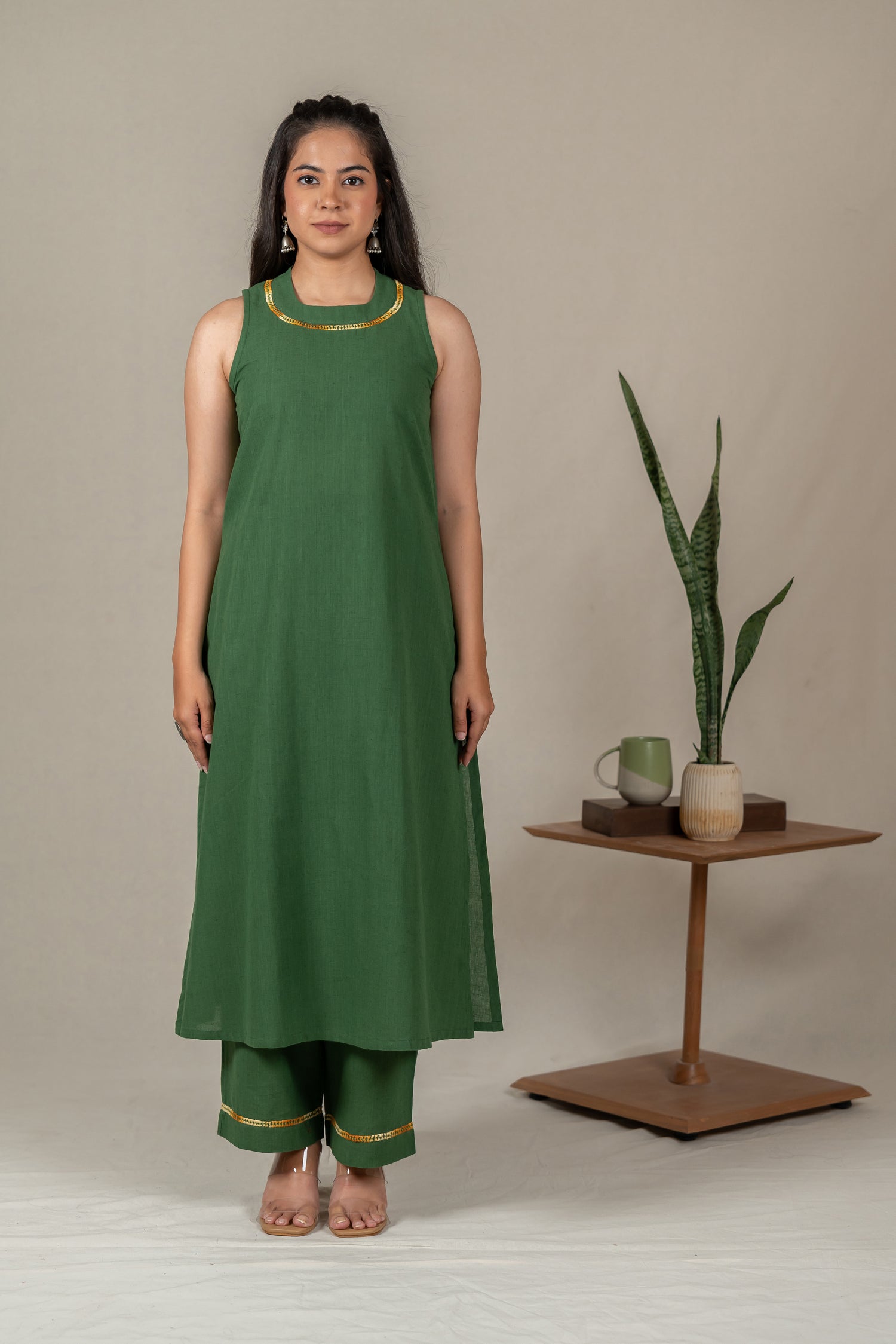 Green Sleeveless Hand Embroidered Handloom Cotton Kurta Set  – Suchi