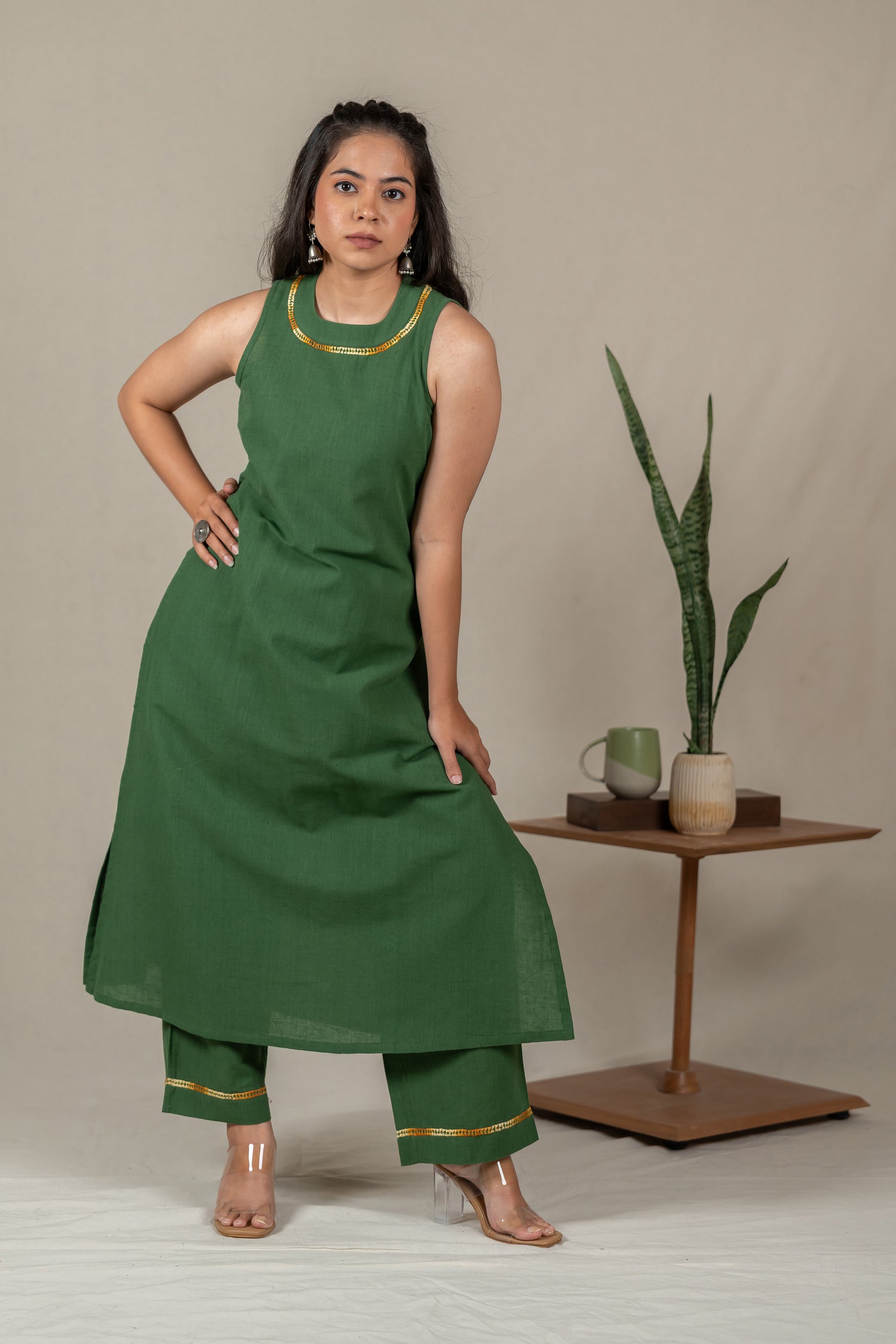 Green Sleeveless Hand Embroidered Handloom Cotton Kurta Set  – Suchi