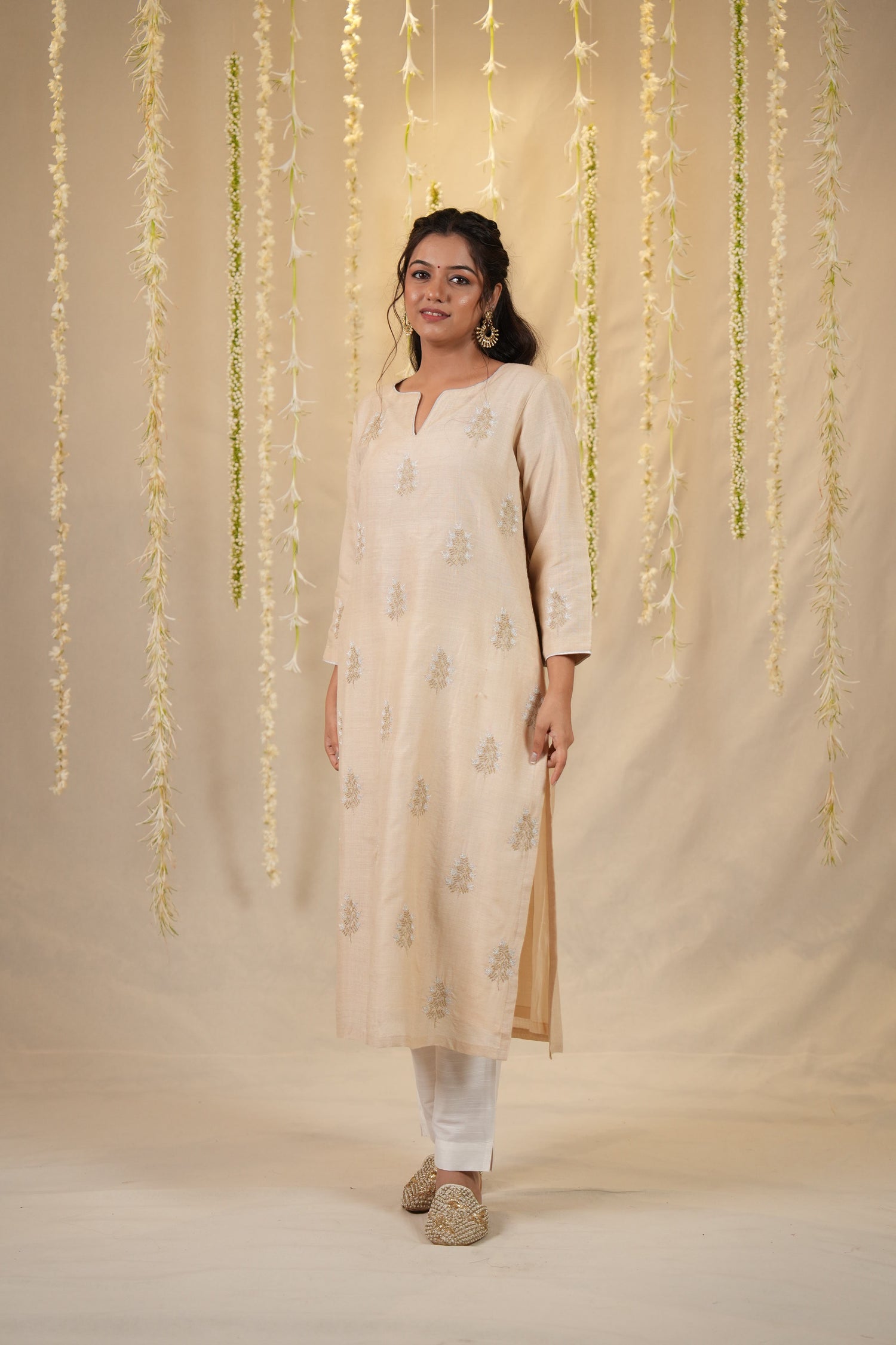 Ek Dor Cream Muga Silk Kurta with Machine Embroidery
