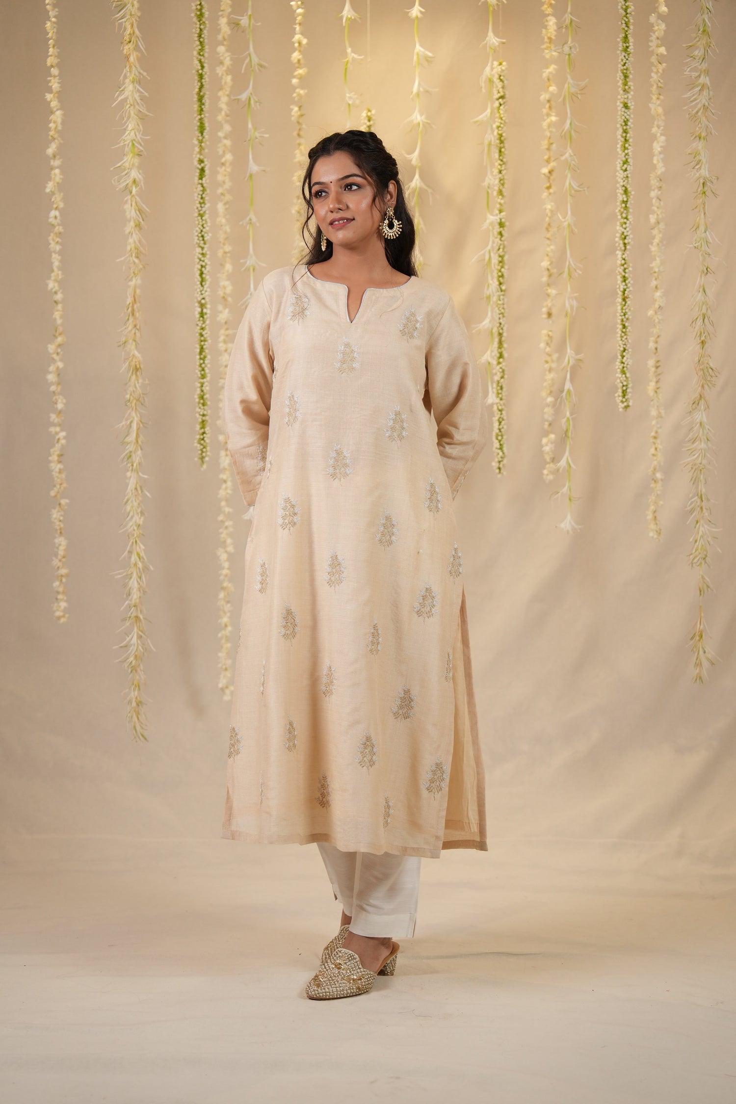 Ek Dor Cream Muga Silk Kurta with Machine Embroidery