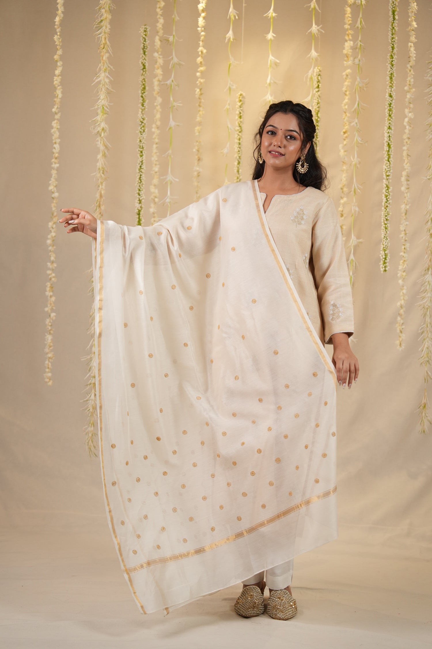 Ek Dor Cream Muga Silk Kurta with Machine Embroidery