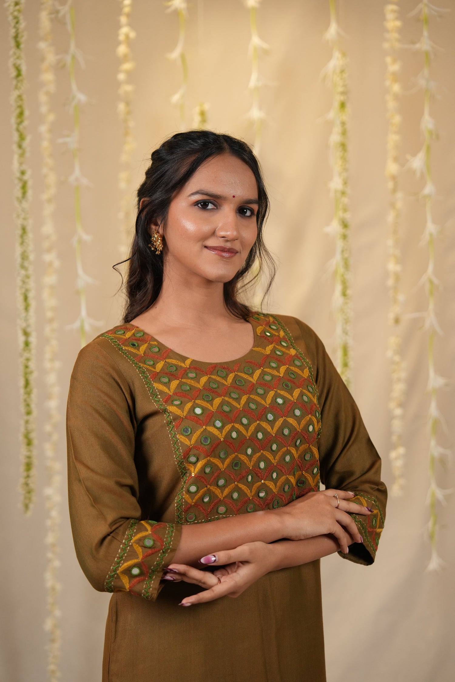 Ek Dor Hand Embroidered Cotton Silk Kurta Set with Dupatta - Set of Three
