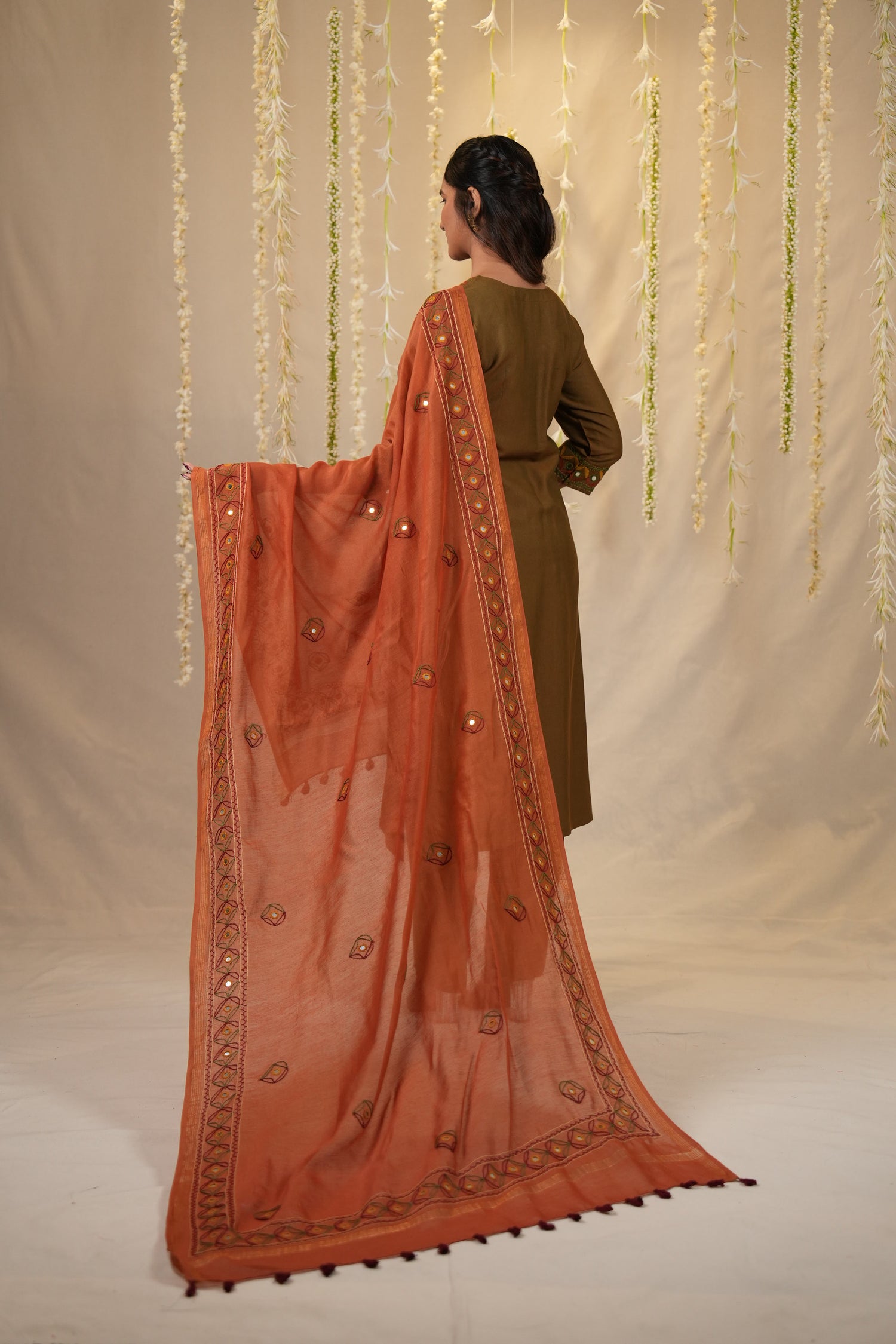 Ek Dor Hand Embroidered Cotton Silk Kurta Set with Dupatta - Set of Three