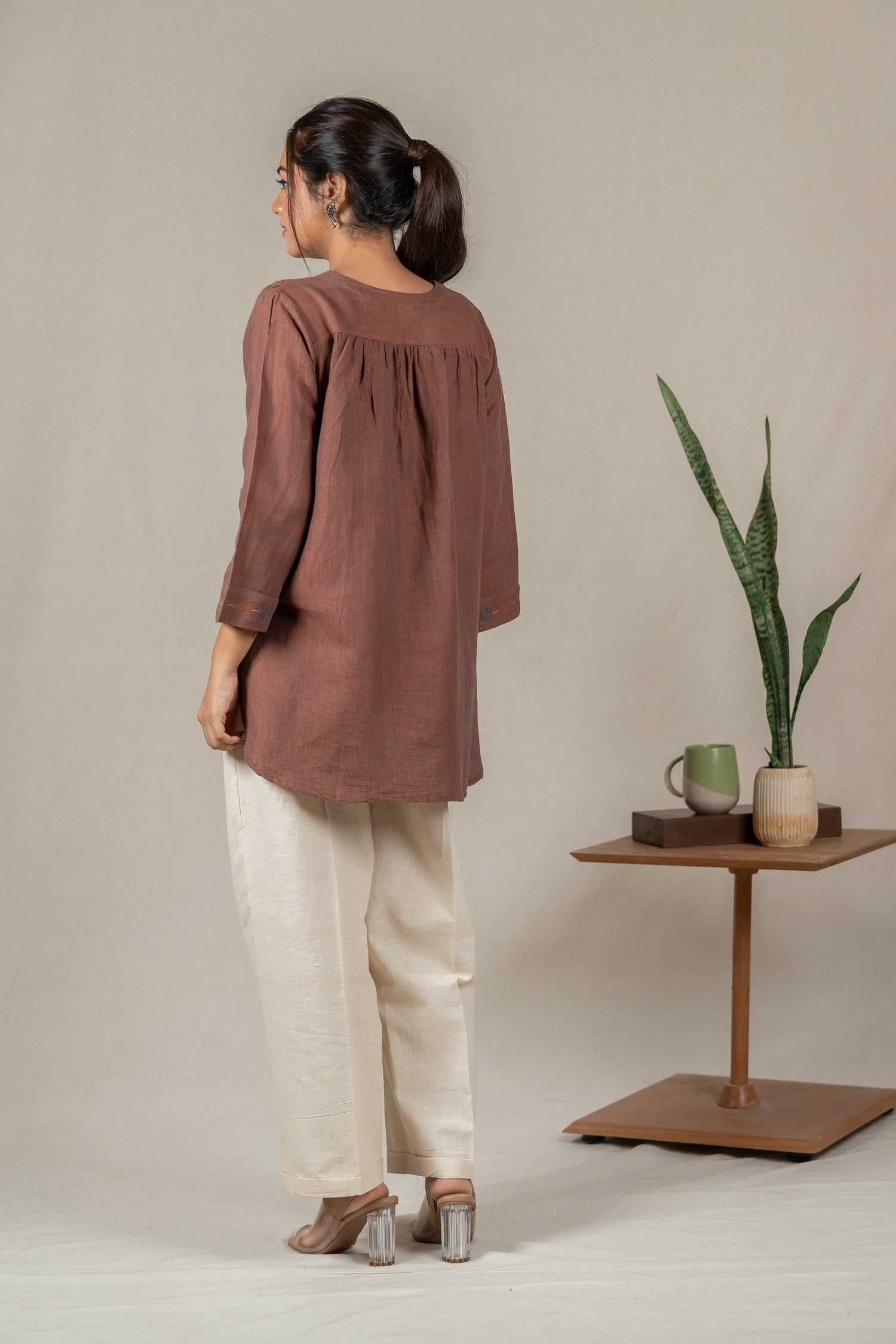 Hand Embroidered Handloom Cotton Tunic in Earth Brown – Suchi