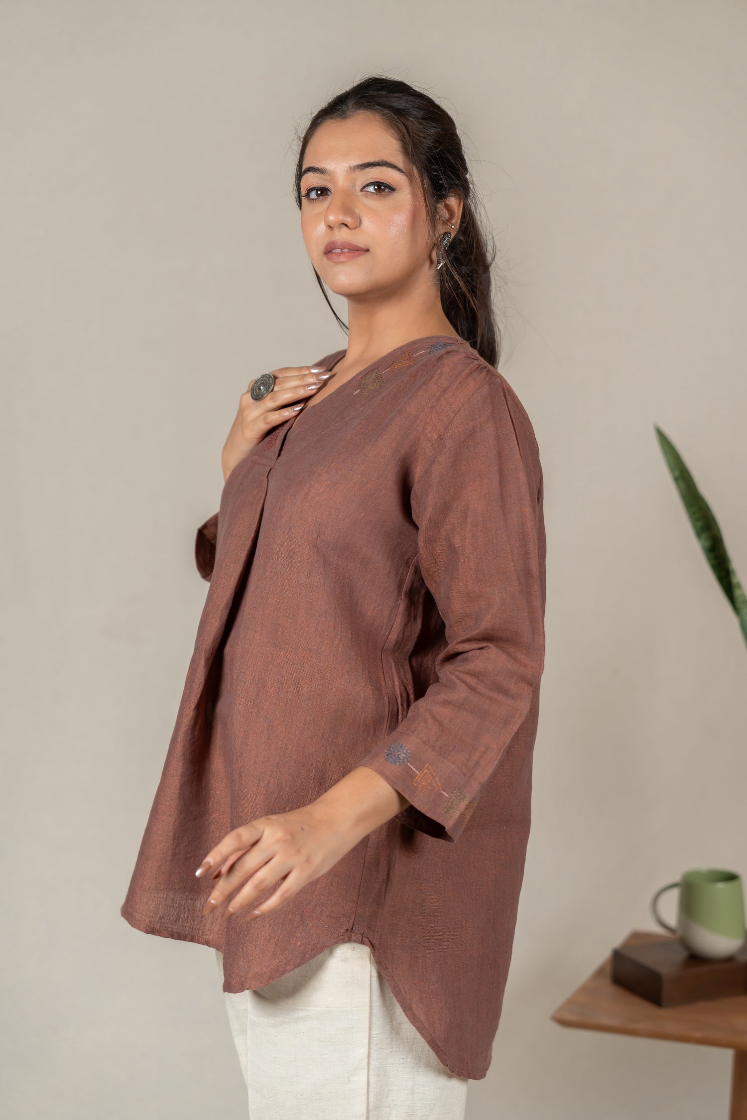 Hand Embroidered Handloom Cotton Tunic in Earth Brown – Suchi