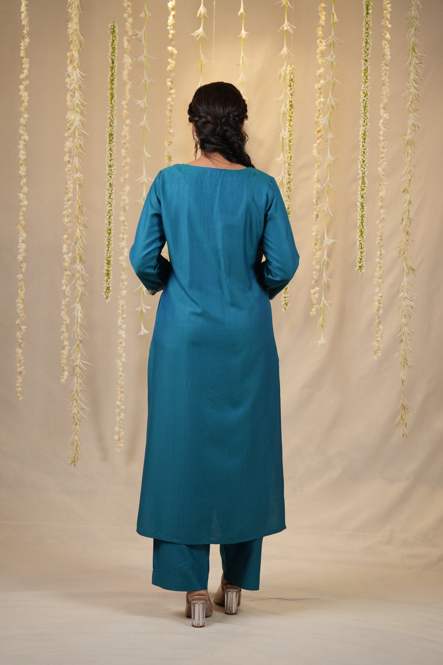 Ek Dor Machine Embroidered Cotton Silk Kurta Set with Dupatta - Set of Three