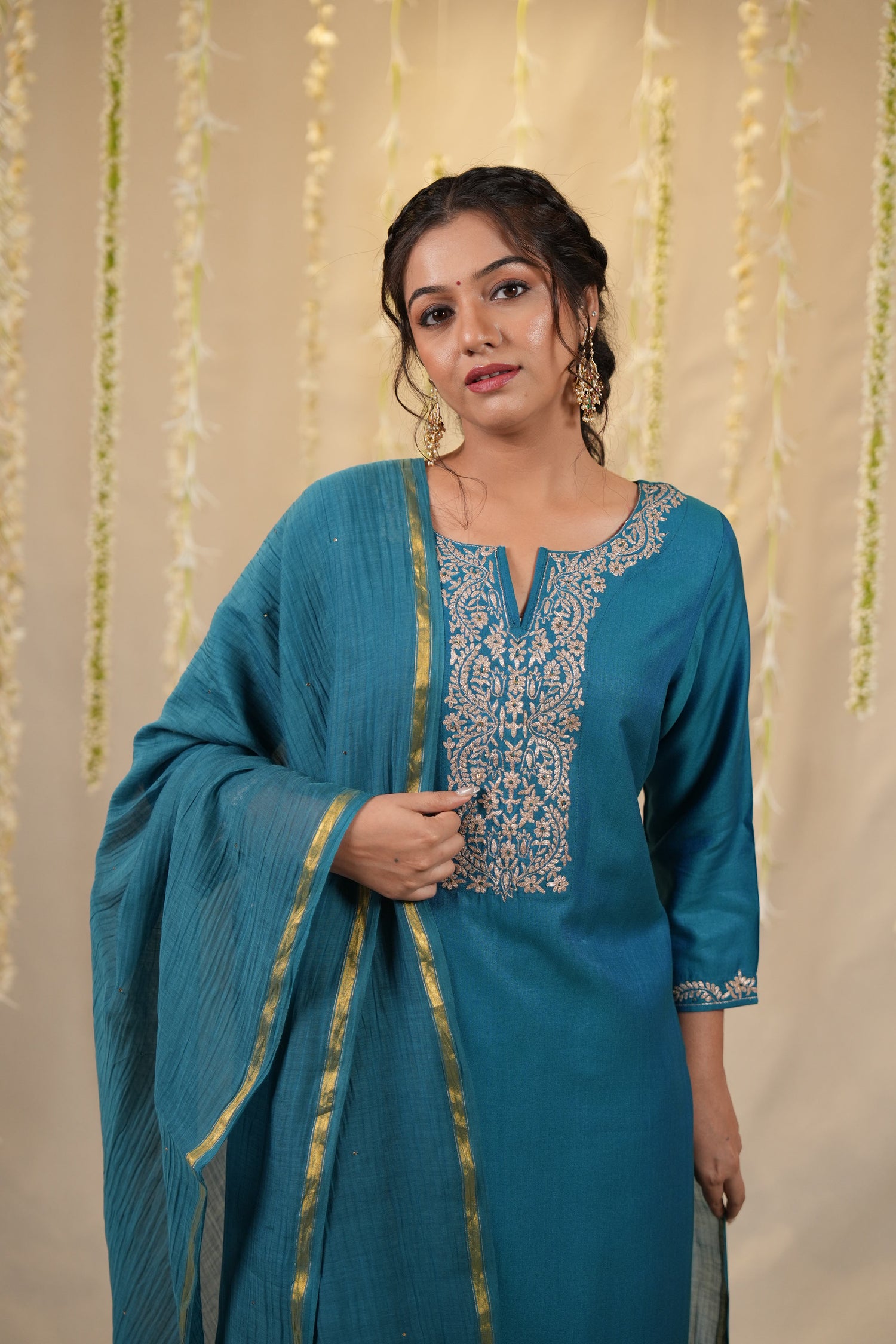 Ek Dor Machine Embroidered Cotton Silk Kurta Set with Dupatta - Set of Three