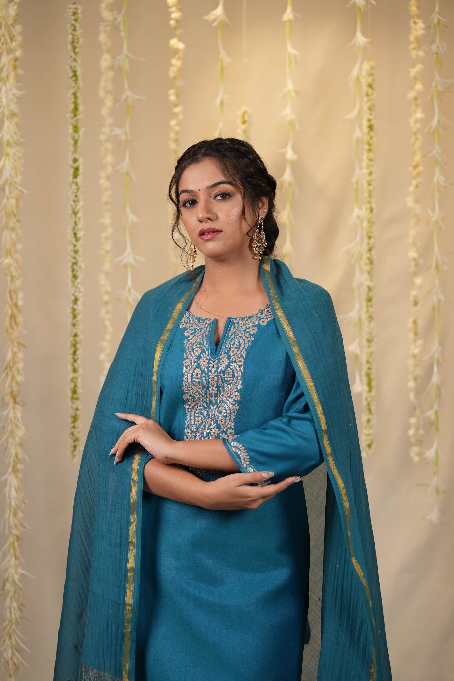 Ek Dor Machine Embroidered Cotton Silk Kurta Set with Dupatta - Set of Three
