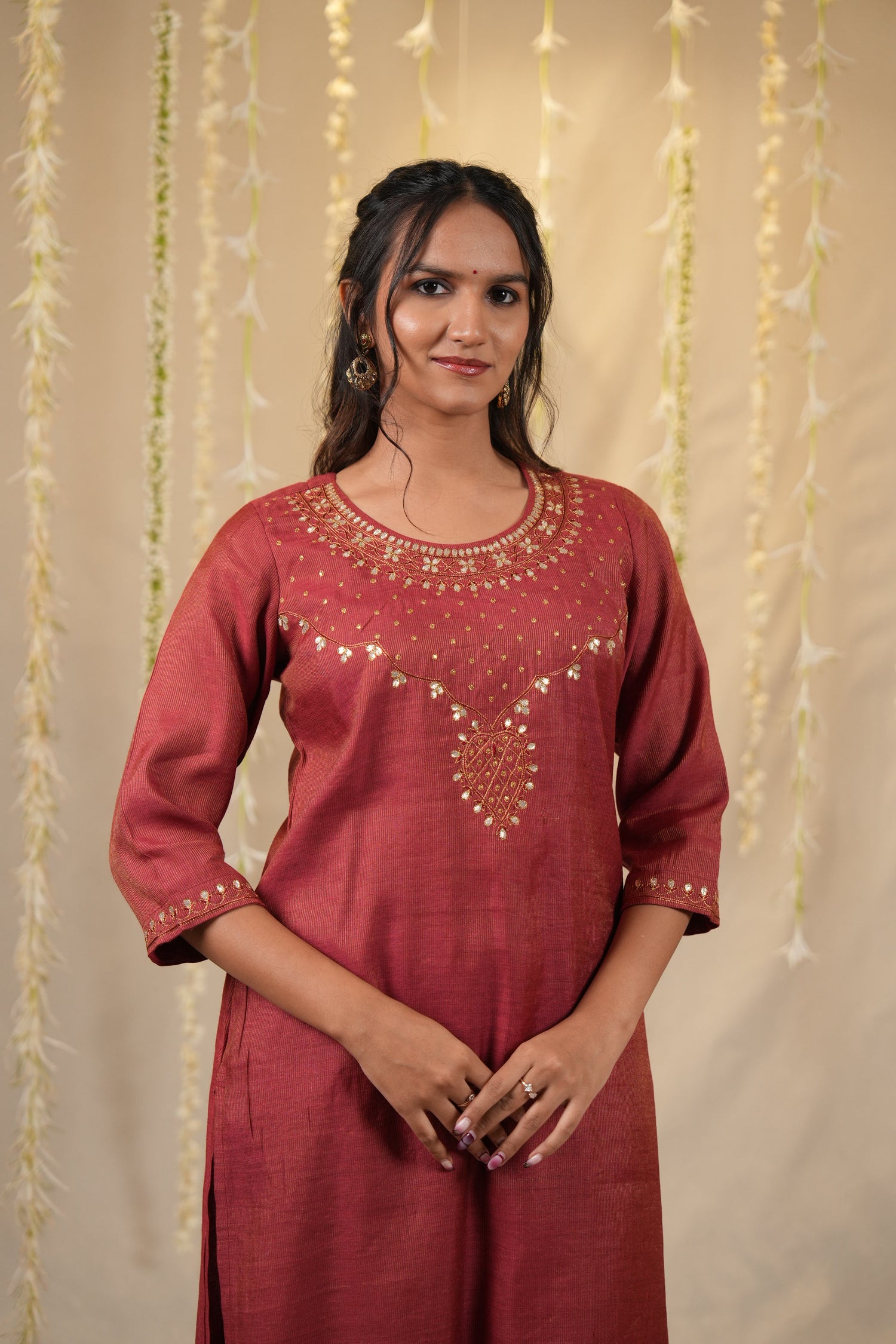 Ek Dor Hand Embroidered Tissue Silk Kurta Set - Set of Three
