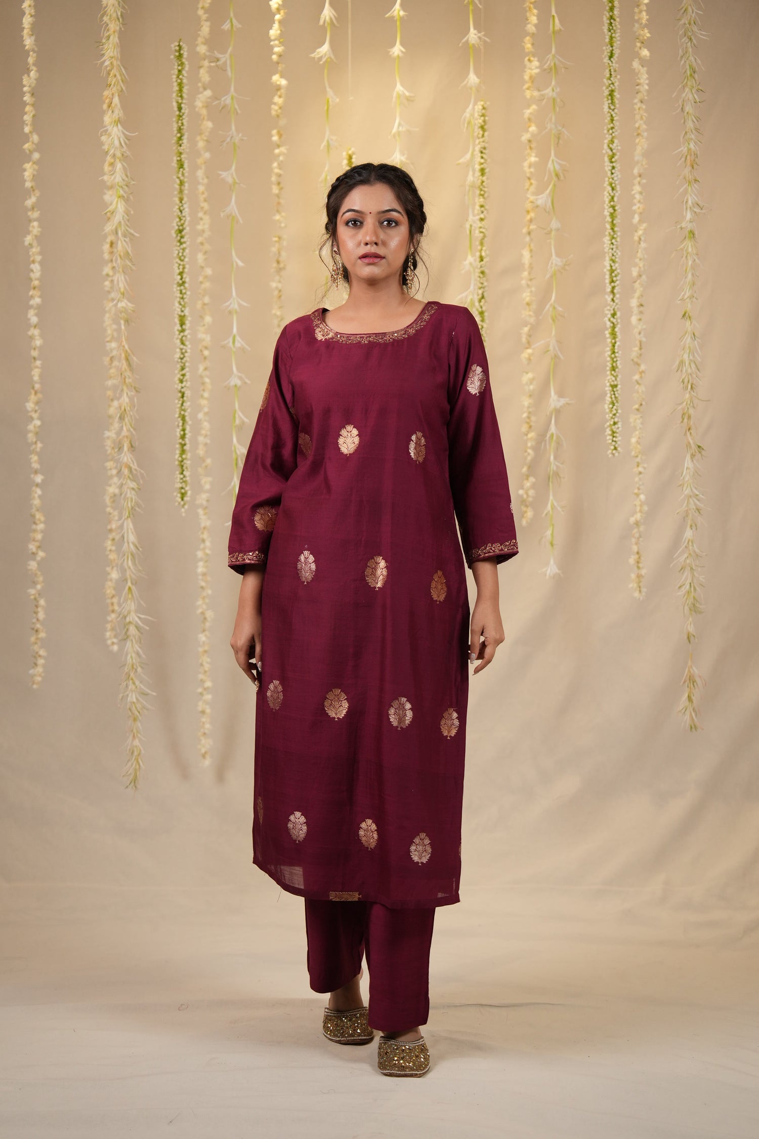 Ek Dor Hand Embroidered Muga Silk Kurta Set – Magenta Elegance