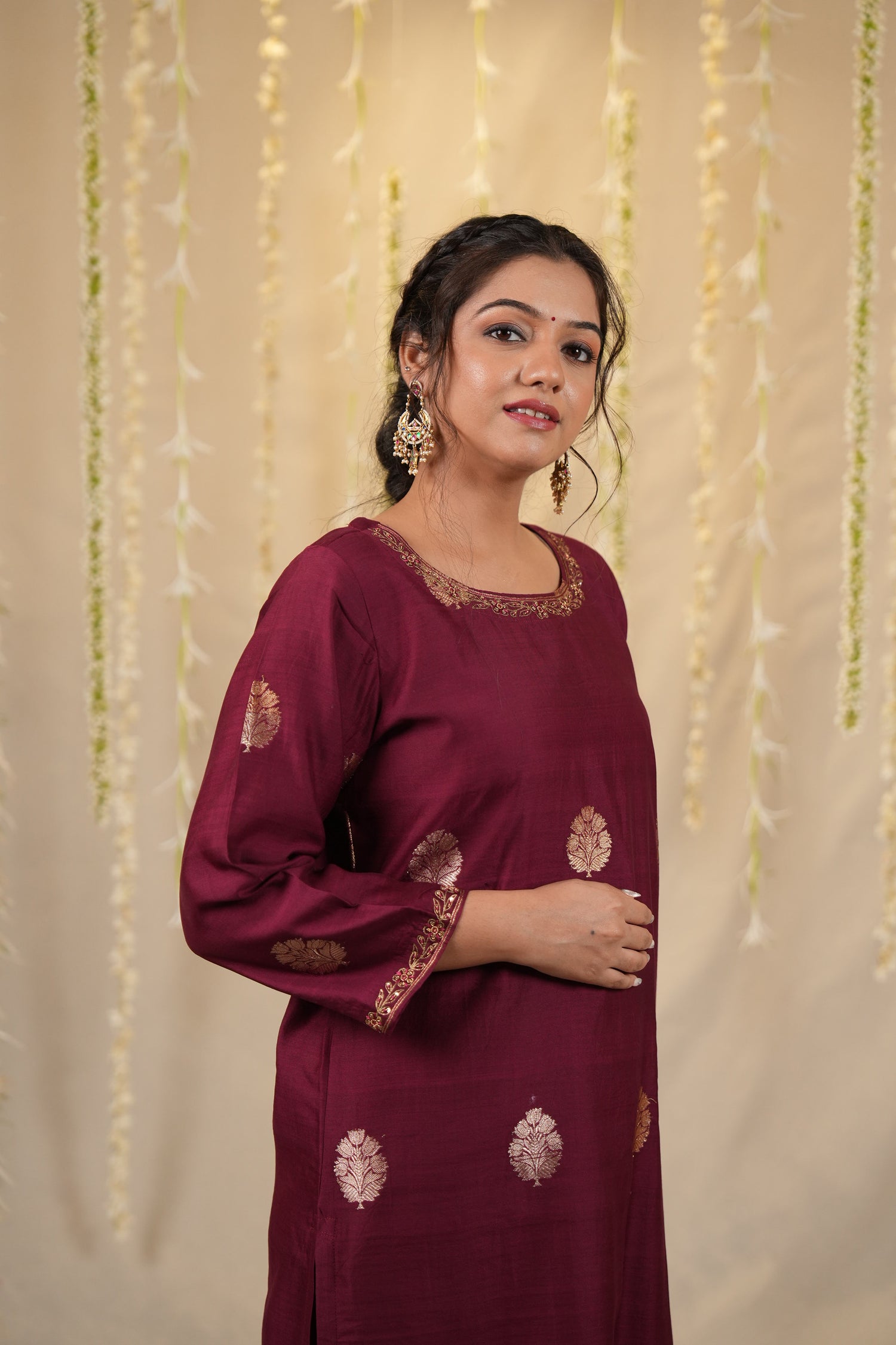 Ek Dor Hand Embroidered Muga Silk Kurta Set – Magenta Elegance