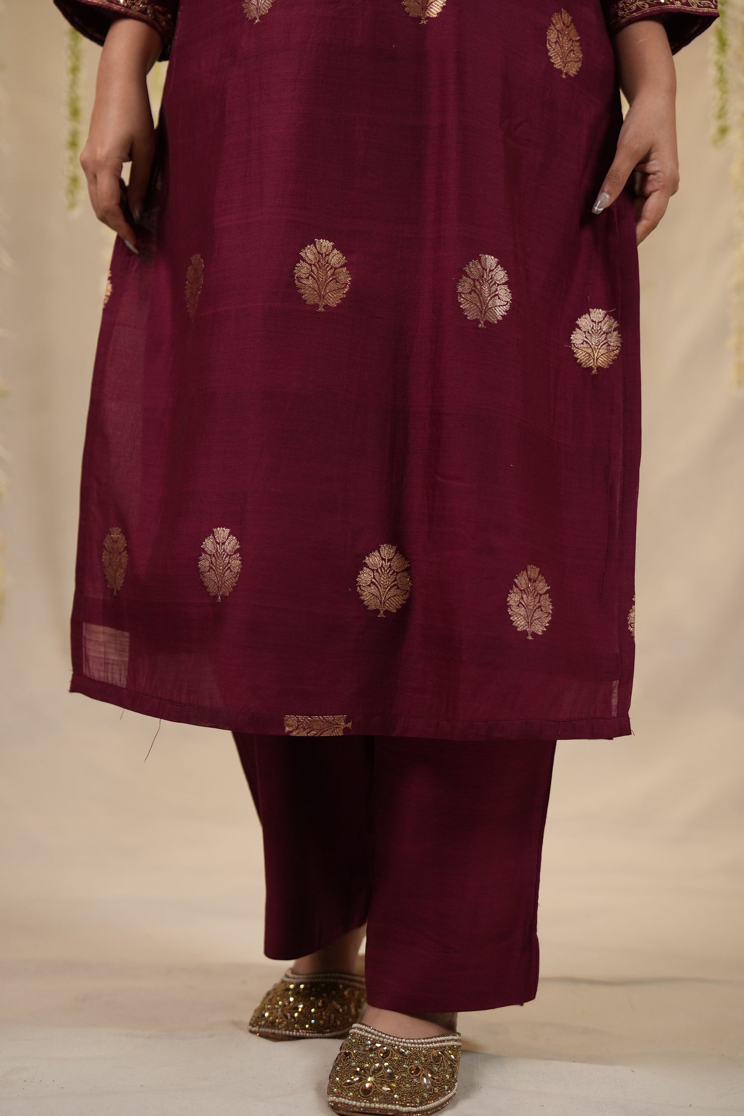 Ek Dor Hand Embroidered Muga Silk Kurta Set – Magenta Elegance
