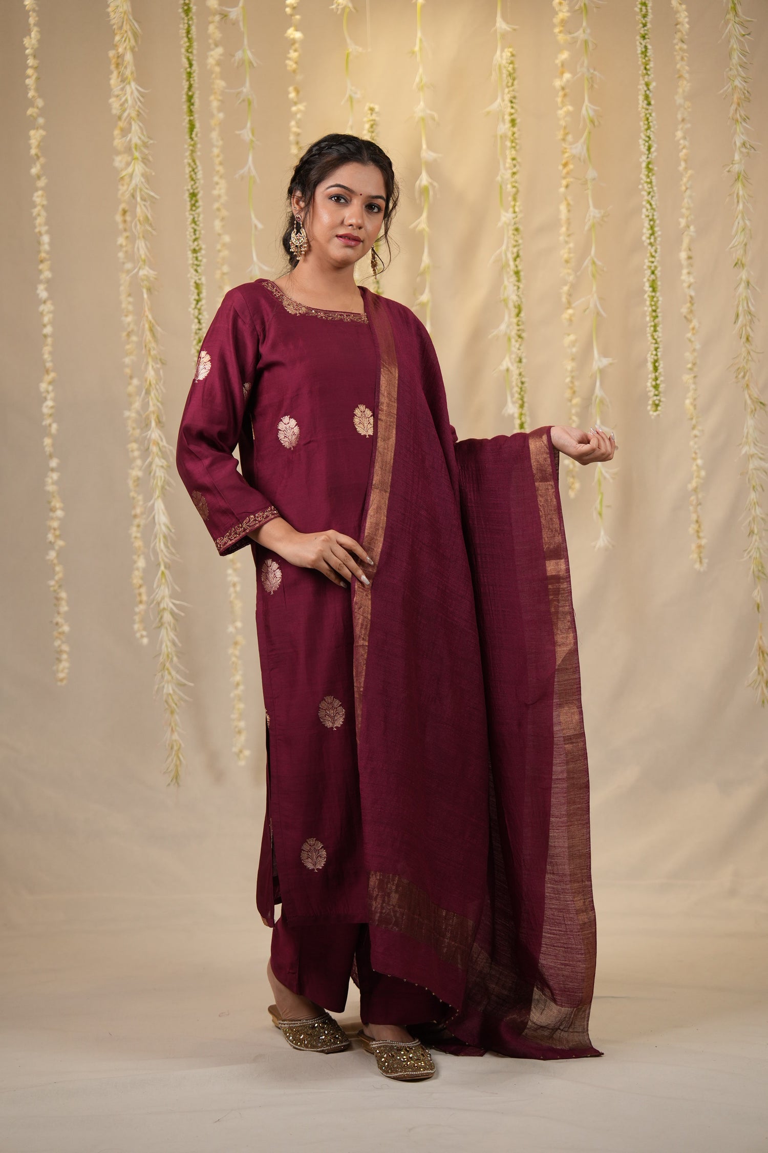 Ek Dor Hand Embroidered Muga Silk Kurta Set – Magenta Elegance