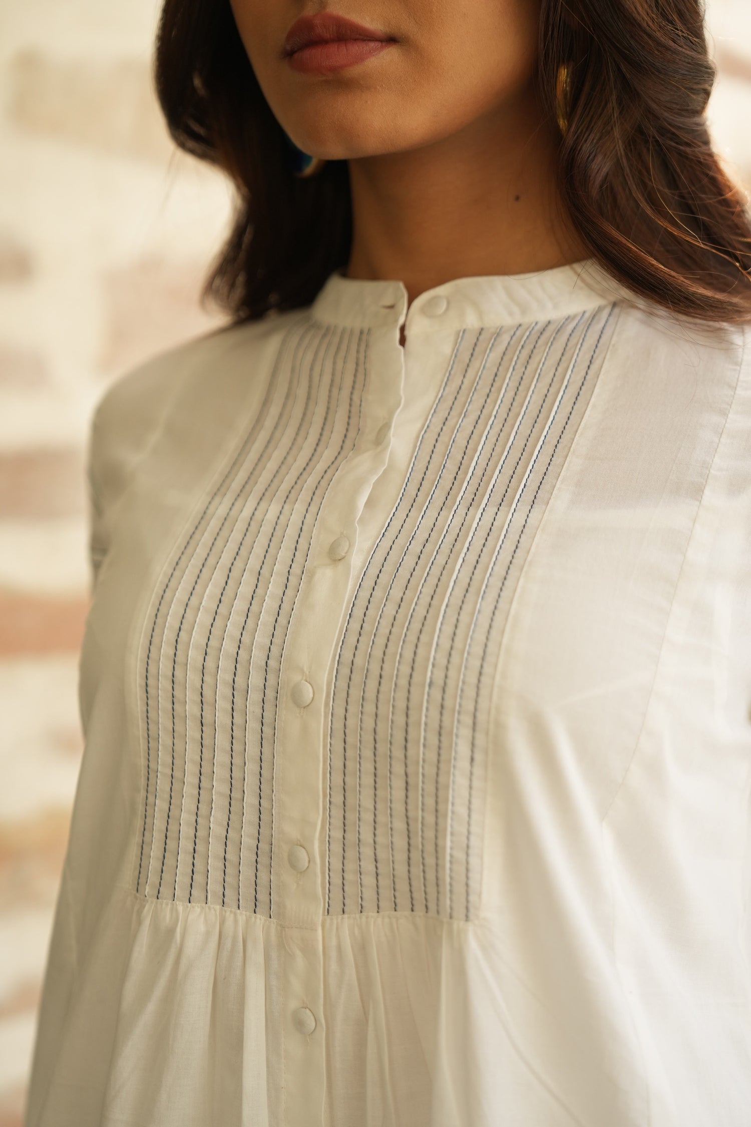 Saral White Cotton Kurta with Striped Sleeves | Ray-ethnic