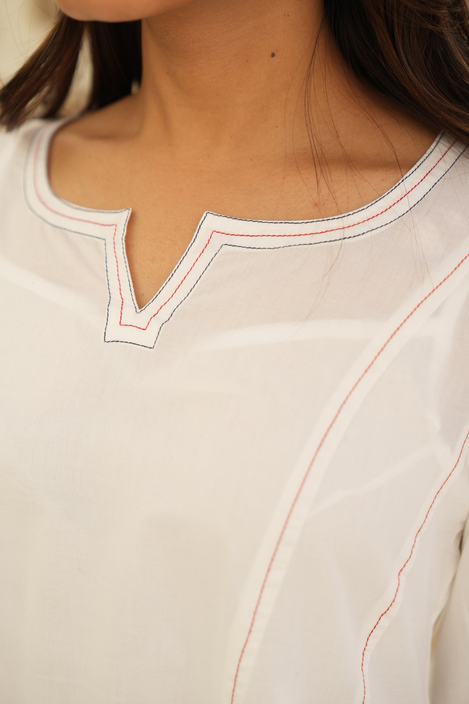 Saral White Pure Cotton Kurta with Simple Stitch Detail | Ray-ethnic