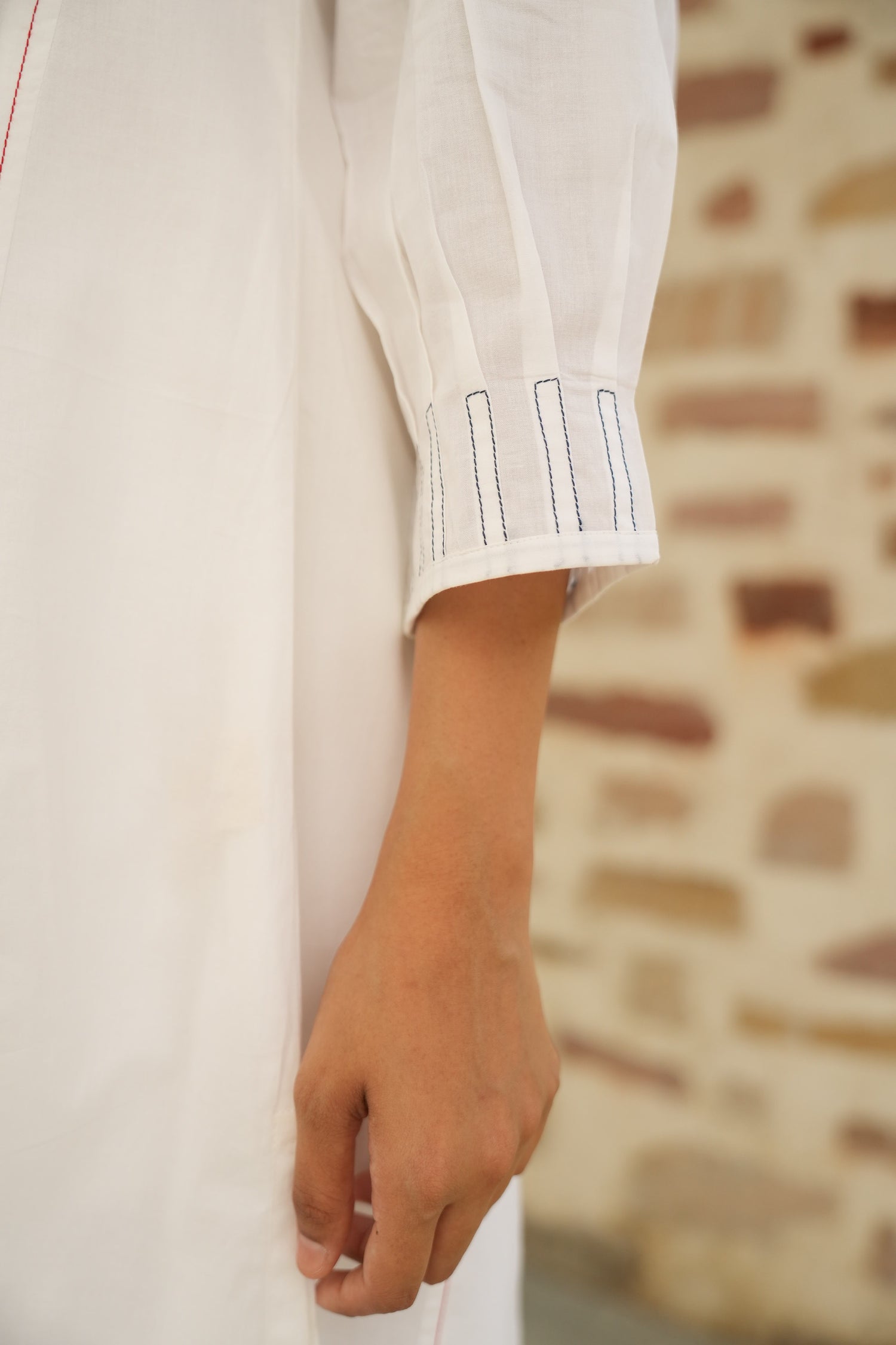 Saral White Pure Cotton Kurta with Simple Stitch Detail | Ray-ethnic