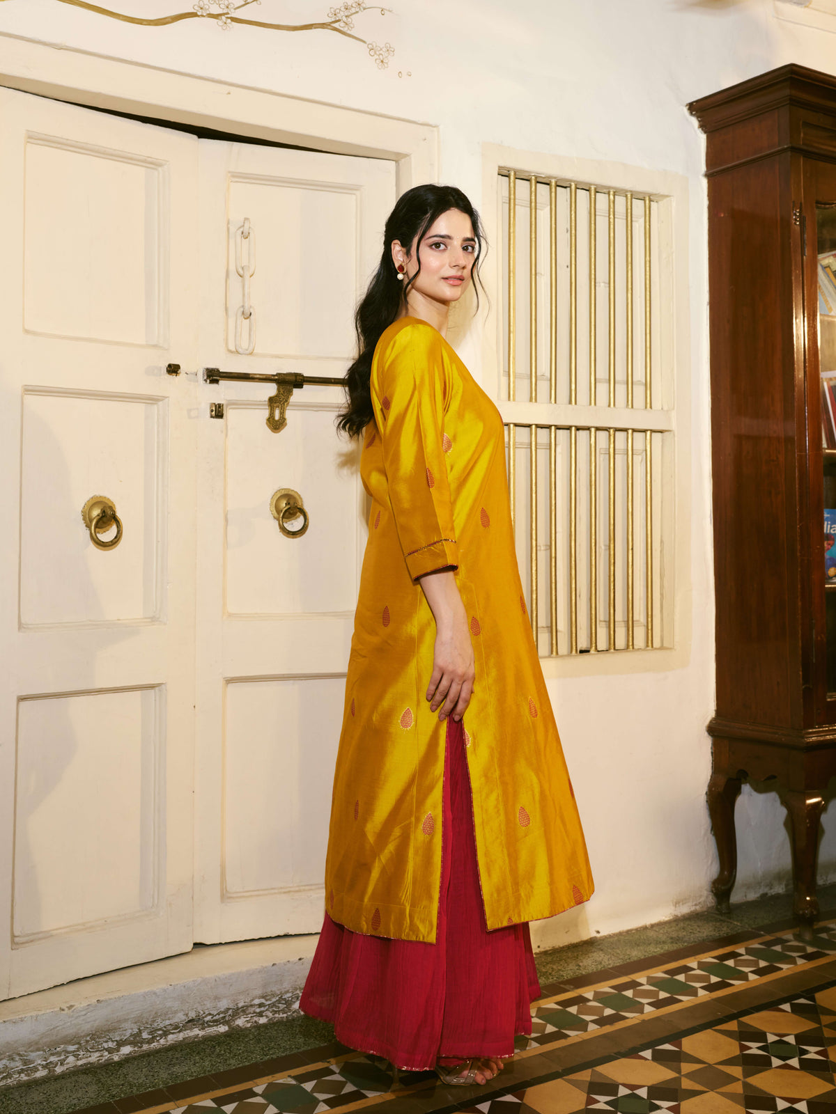 Taara Pure Silk Banarasi Kadwa Kurta Set in Mustard Yellow